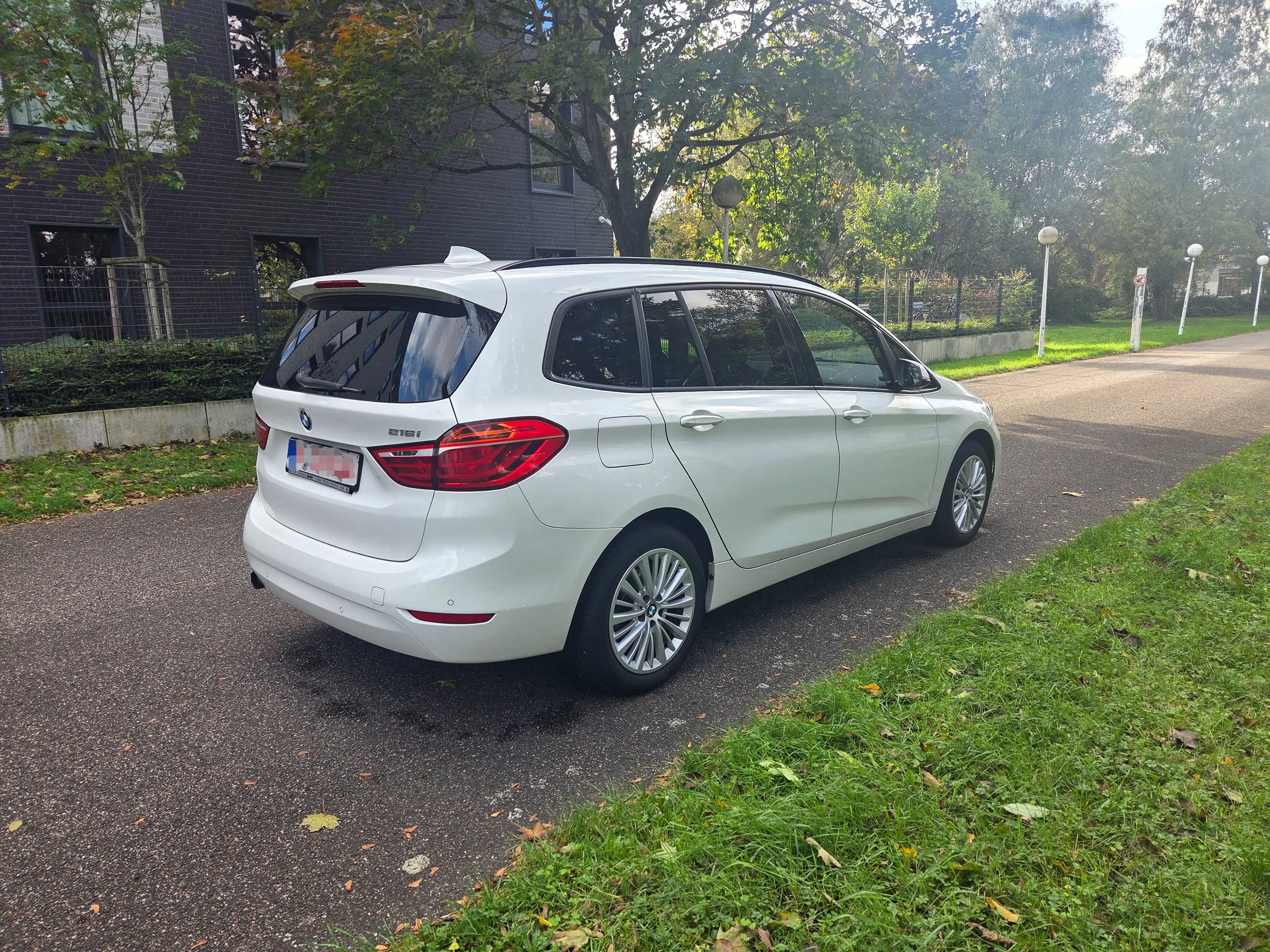 BMW 216 Gran Tourer  Tüv 11.2027 Navi Klima Tempomat COC — photo 3