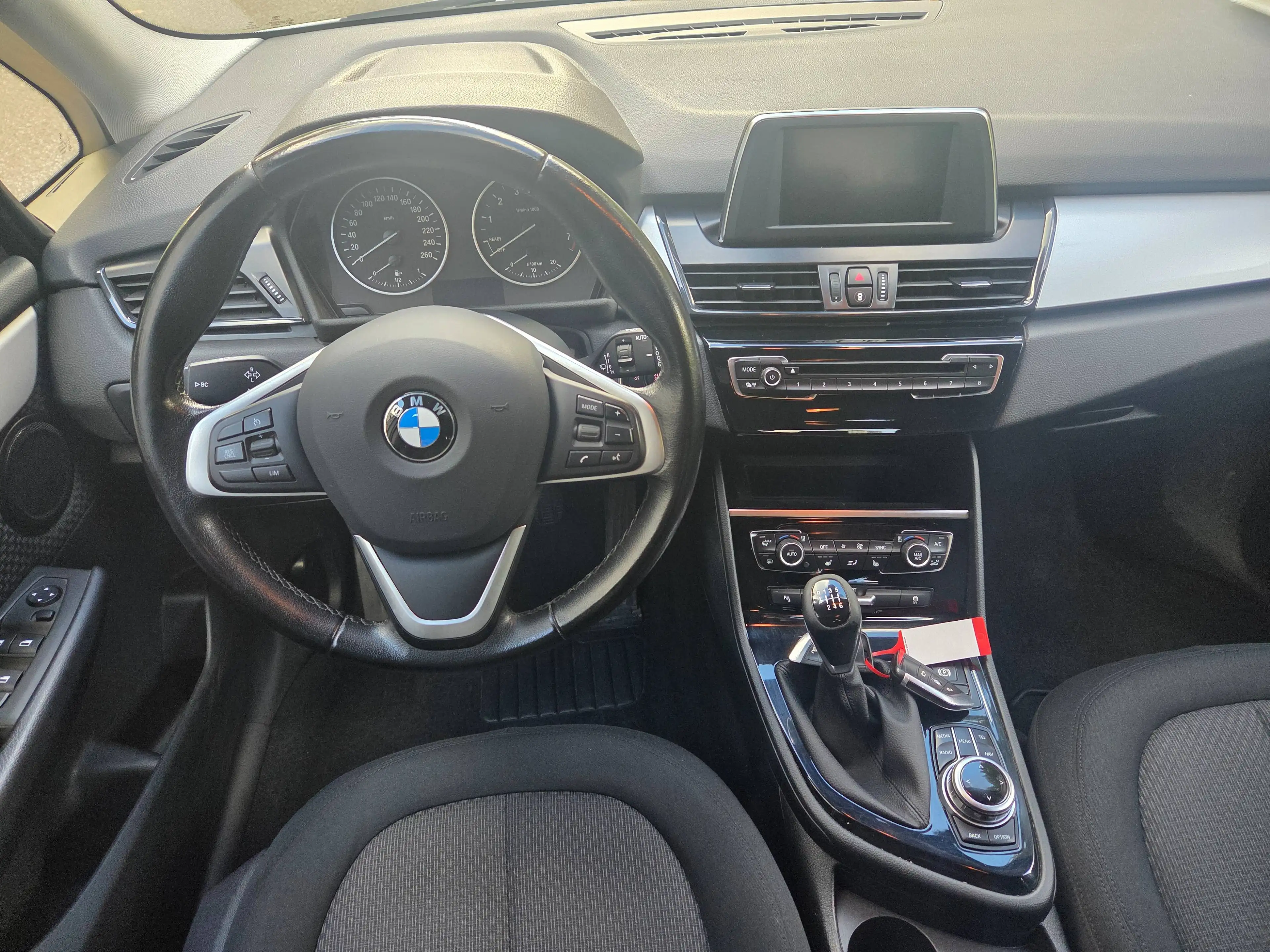 BMW 216 Gran Tourer  Tüv 11.2027 Navi Klima Tempomat COC — photo 9