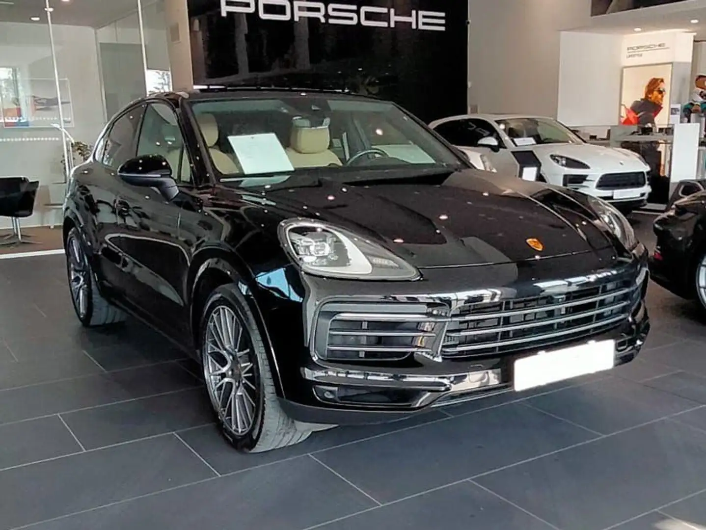 Porsche Cayenne Cayenne Coupe 3.0 Platinum edition Schwarz - 2