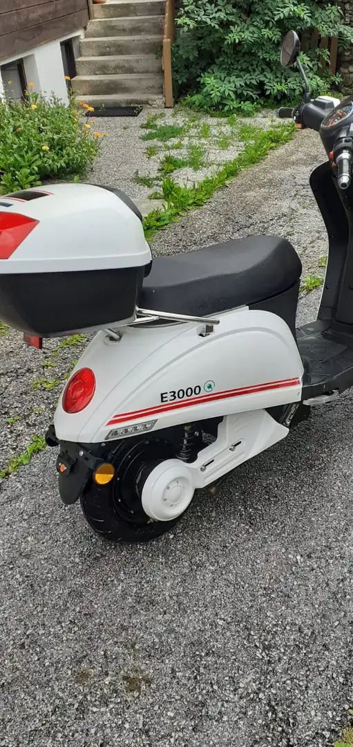 Luxxon E3000 - 2