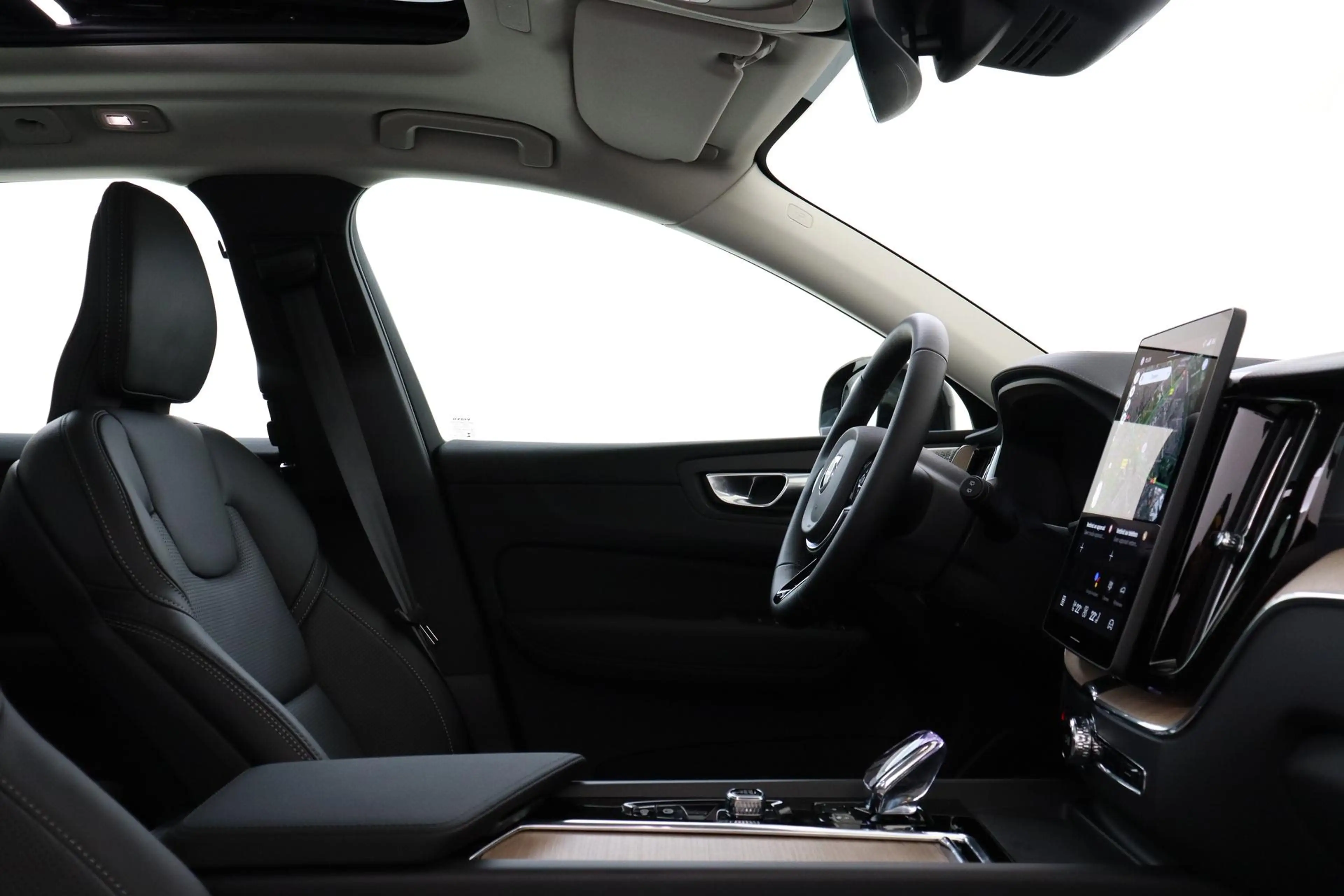 Volvo XC60 II T6 PLUG-IN HYBRID AWD ULTRA DARK -PANO.DAK|BOWE — photo 8