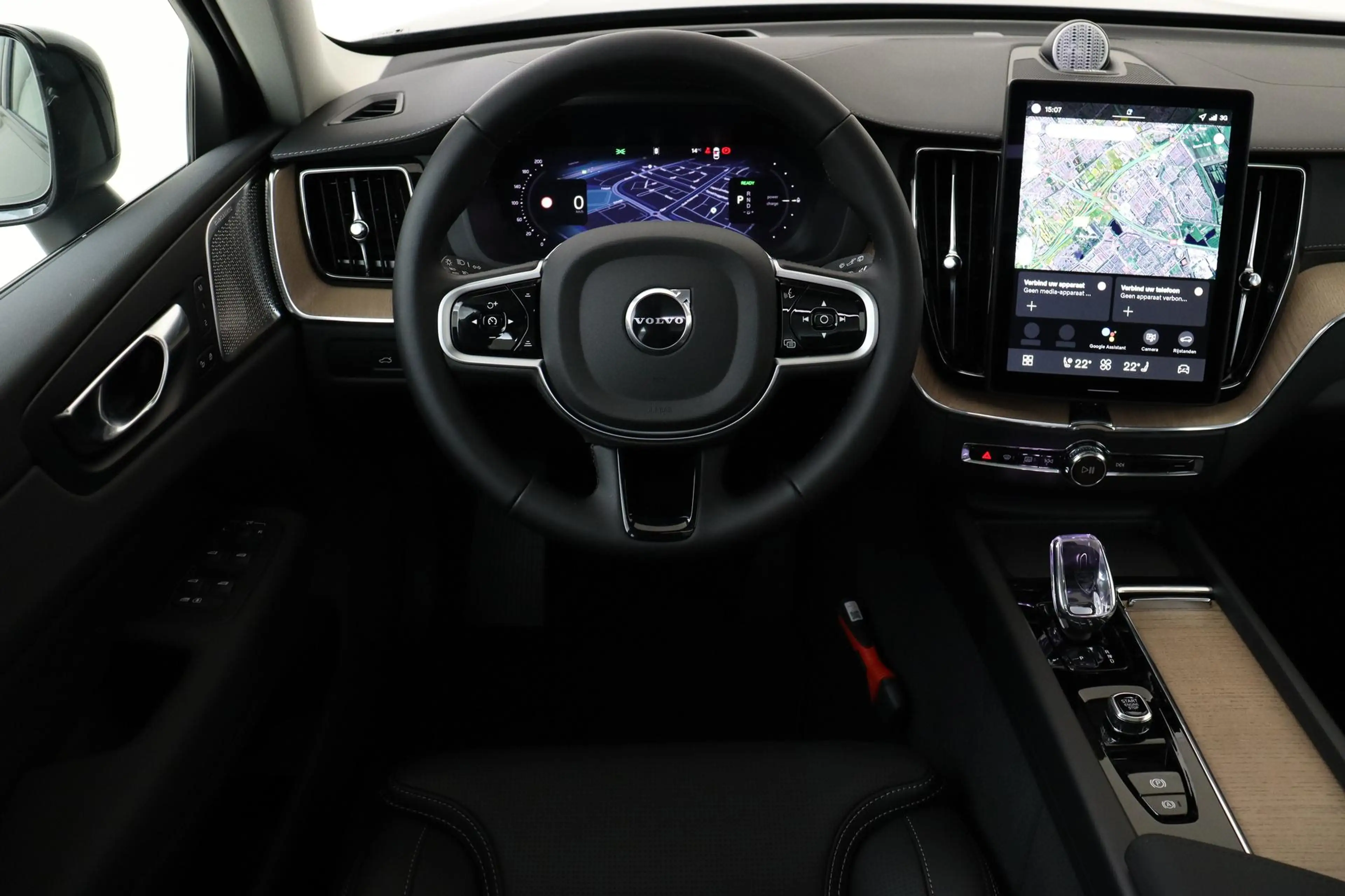 Volvo XC60 II T6 PLUG-IN HYBRID AWD ULTRA DARK -PANO.DAK|BOWE — photo 2