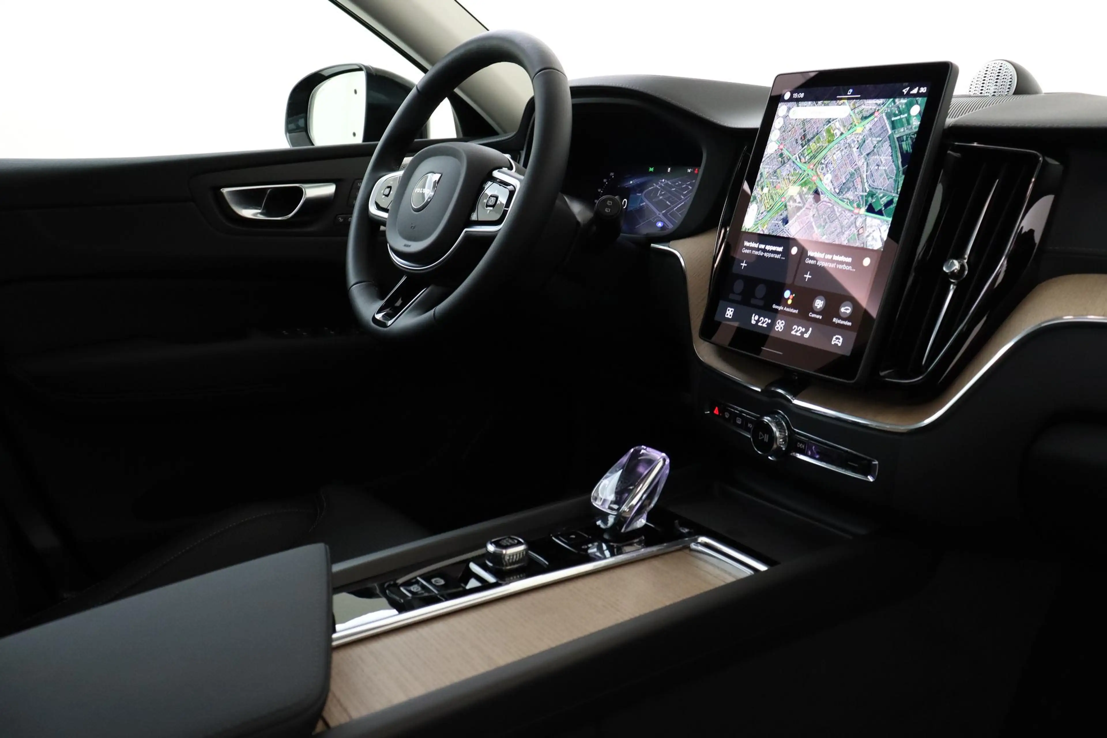 Volvo XC60 II T6 PLUG-IN HYBRID AWD ULTRA DARK -PANO.DAK|BOWE — photo 6