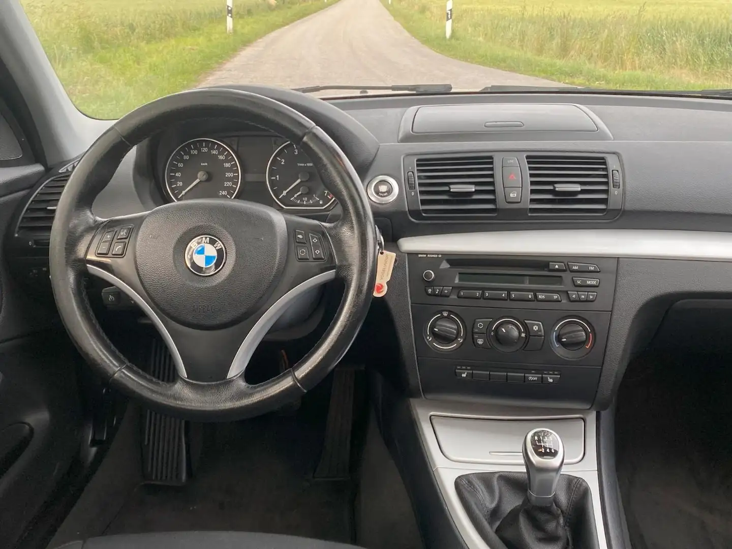 BMW 118 118i Silber - 2