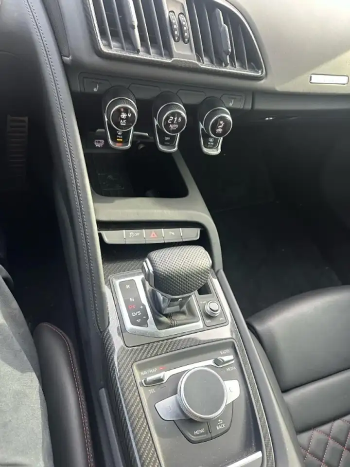 Audi R8 снимка Audi R8
