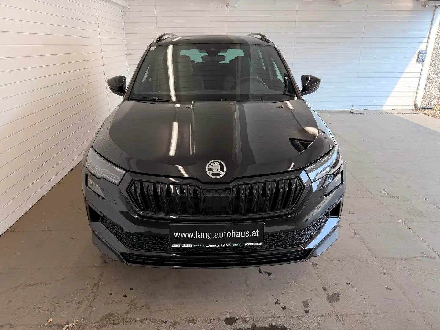 Skoda Karoq Sportline TSI DSG ACT Schwarz - 2