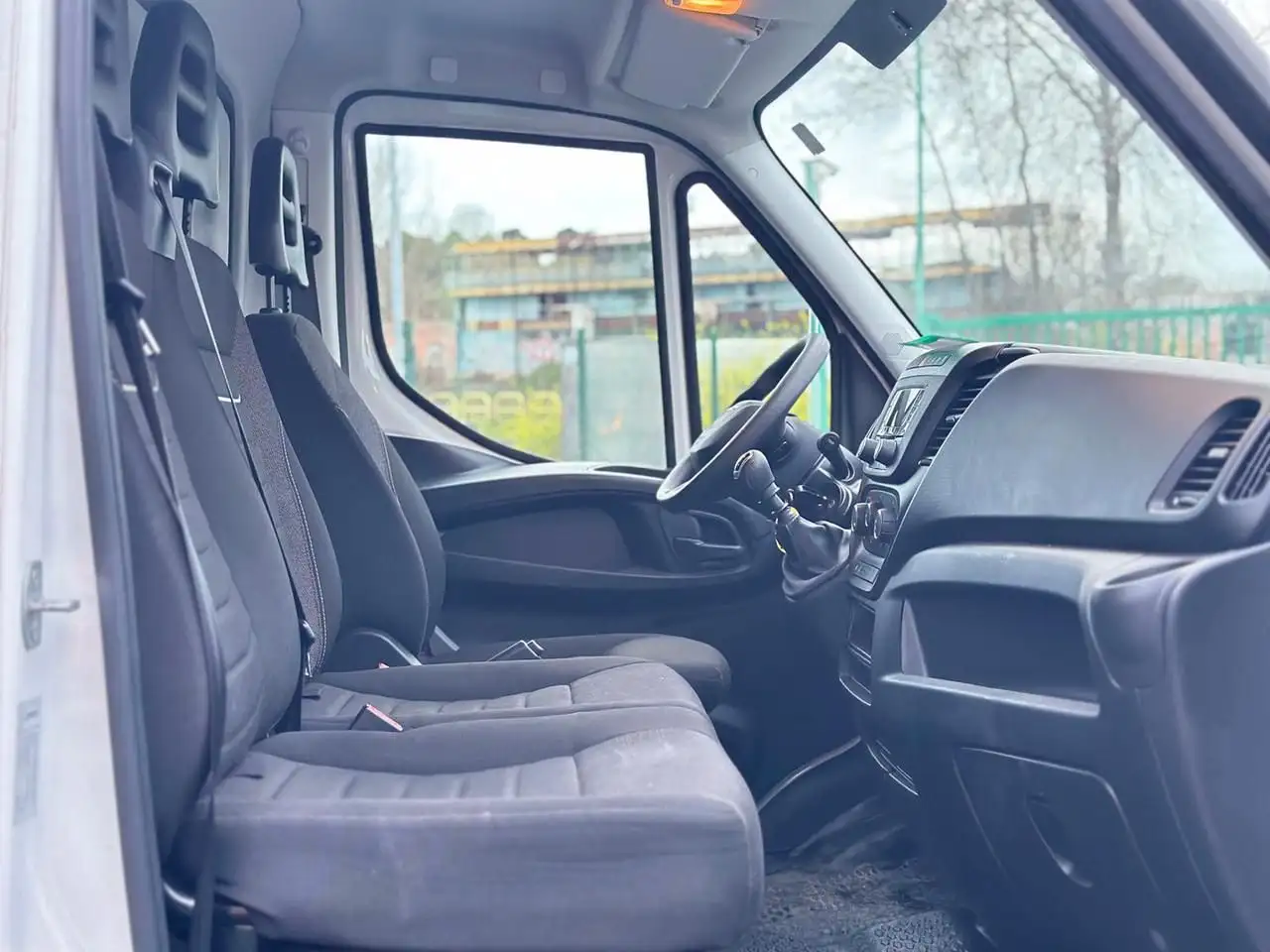 Iveco Daily 2023 — фото 12