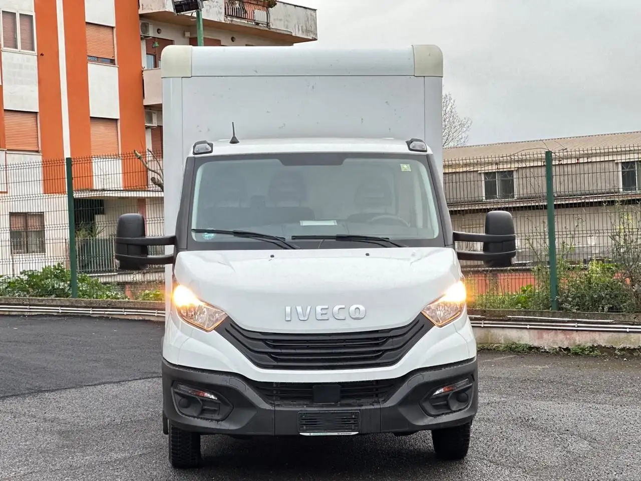 Iveco Daily 2023 — фото 6
