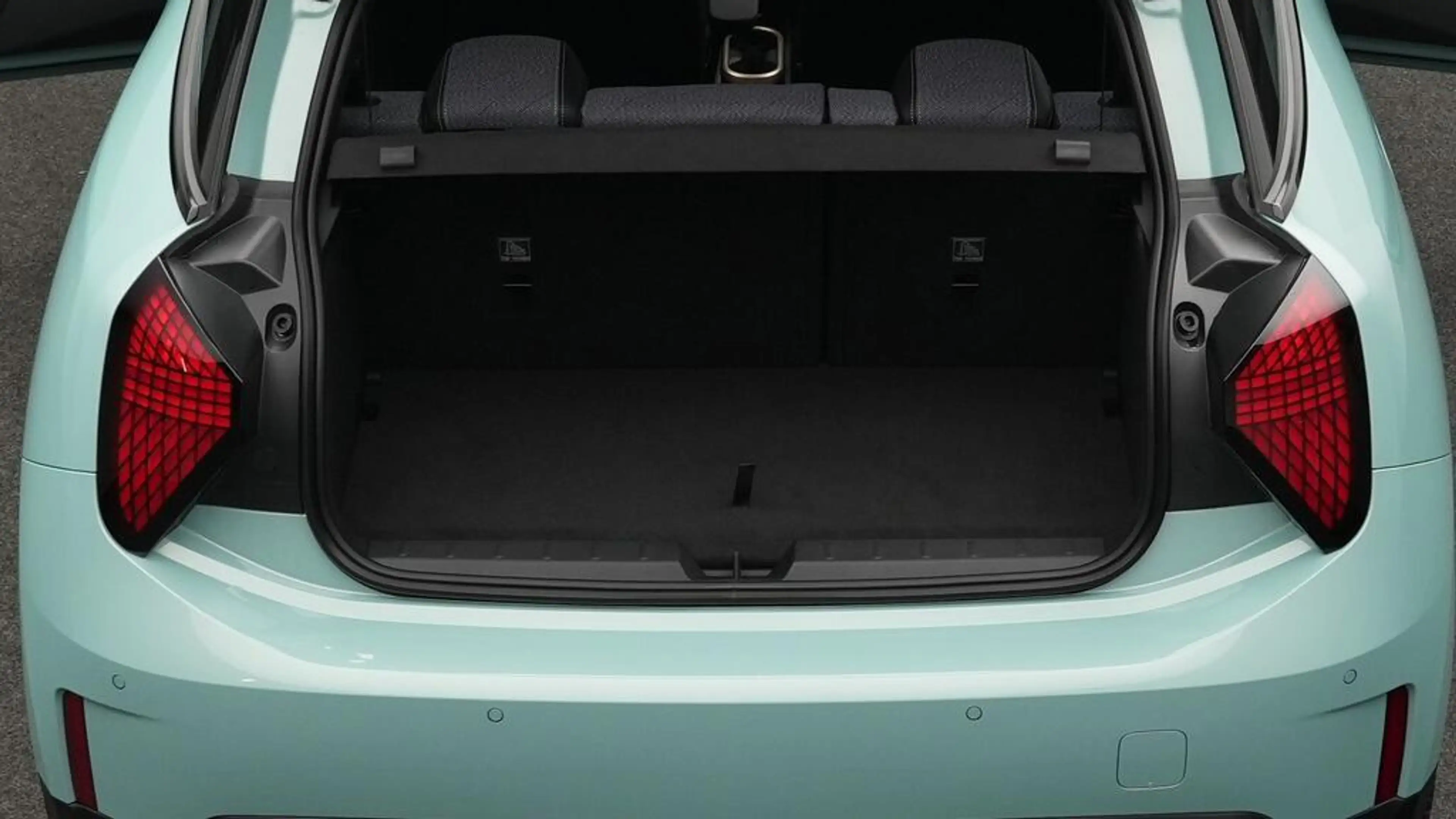 MINI Cooper E Classic Trim — photo 24