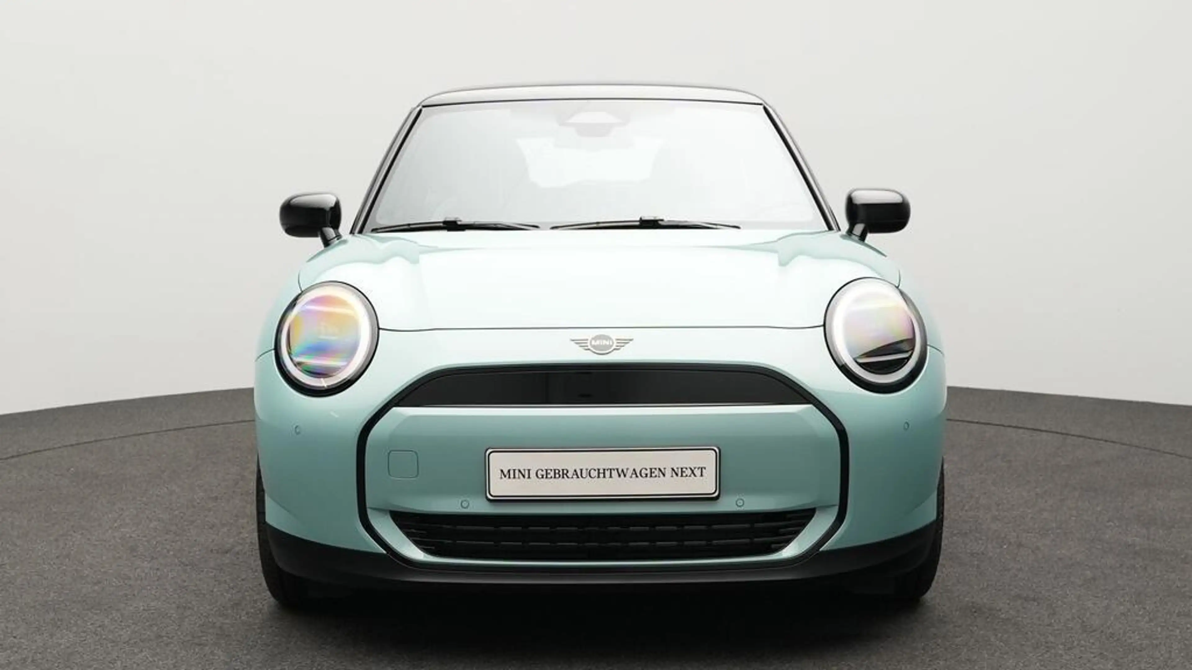 MINI Cooper E Classic Trim — photo 15