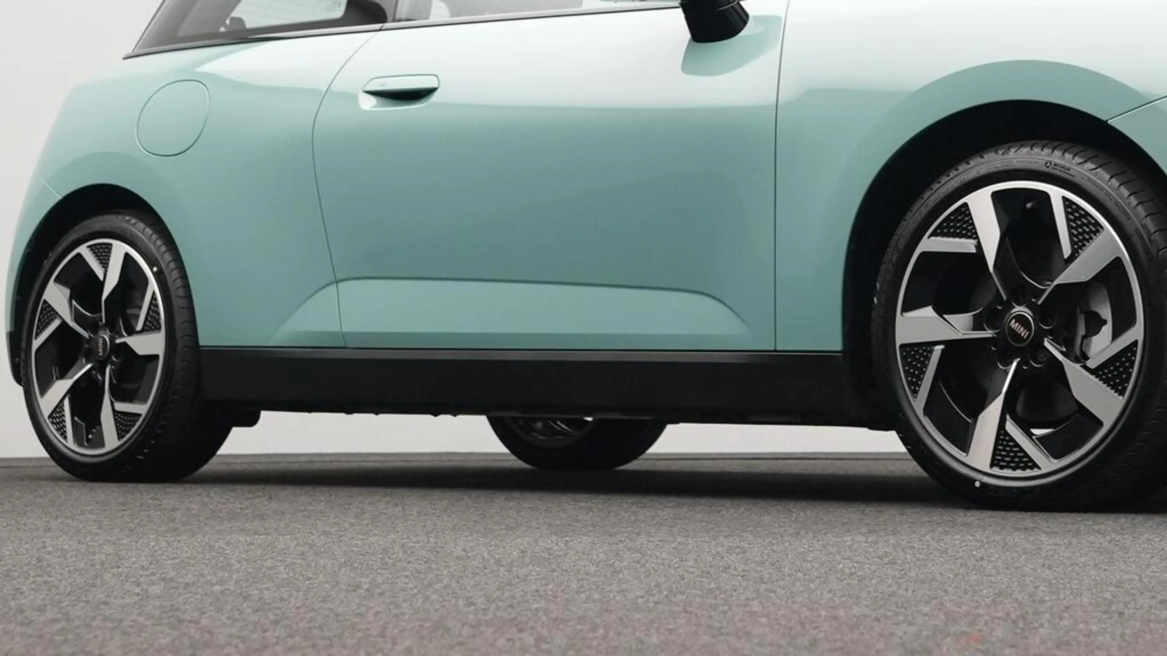 MINI Cooper E Classic Trim — photo 20