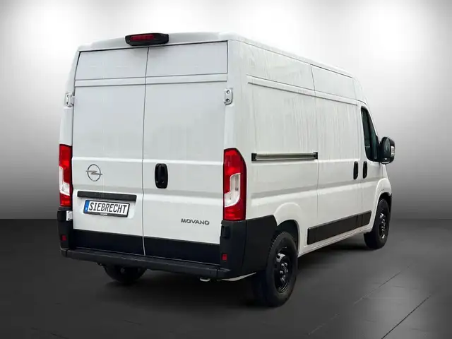 Opel Movano view 3