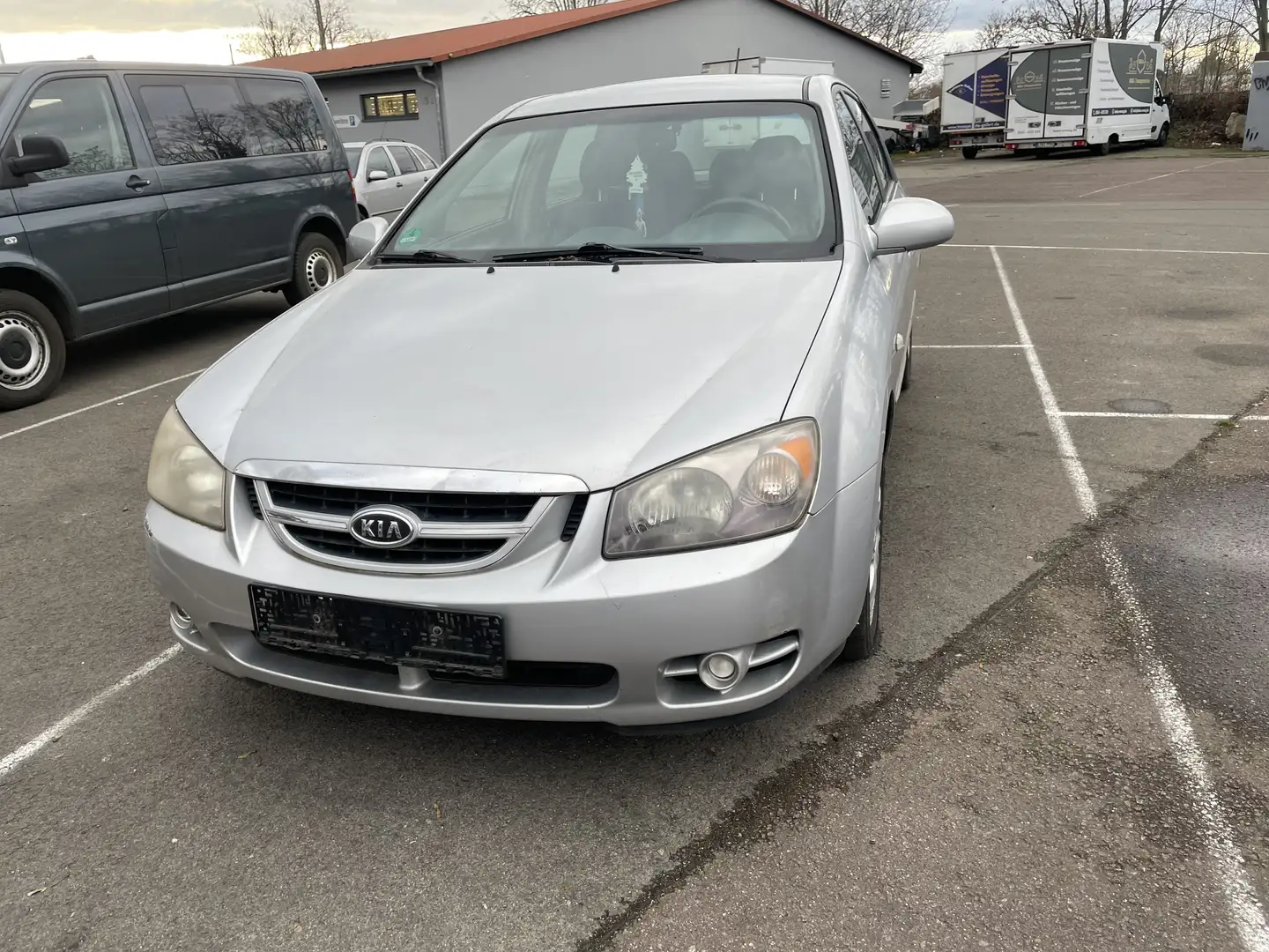 Kia Cerato Diesel 4Türen mit neu Tüv /Au Gute Zustand Gris - 2