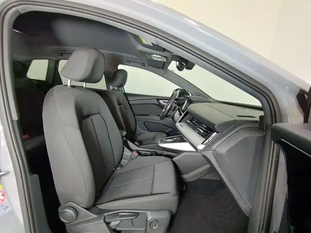 Audi Q4 E-Tron view 8