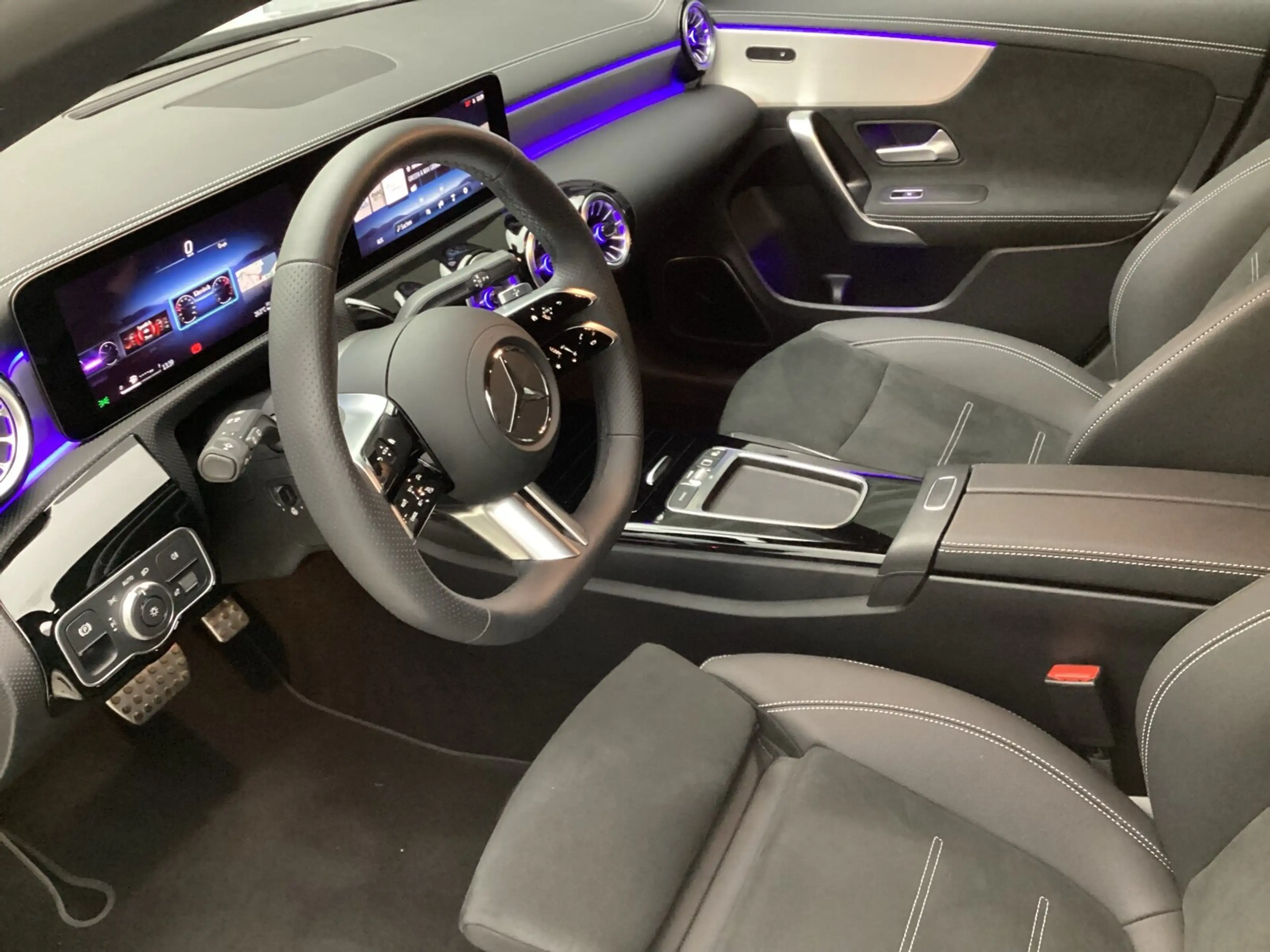 Mercedes-Benz CLA 220 CLA 220 d SB AMG Special Edition Night Distro Navi — photo 9
