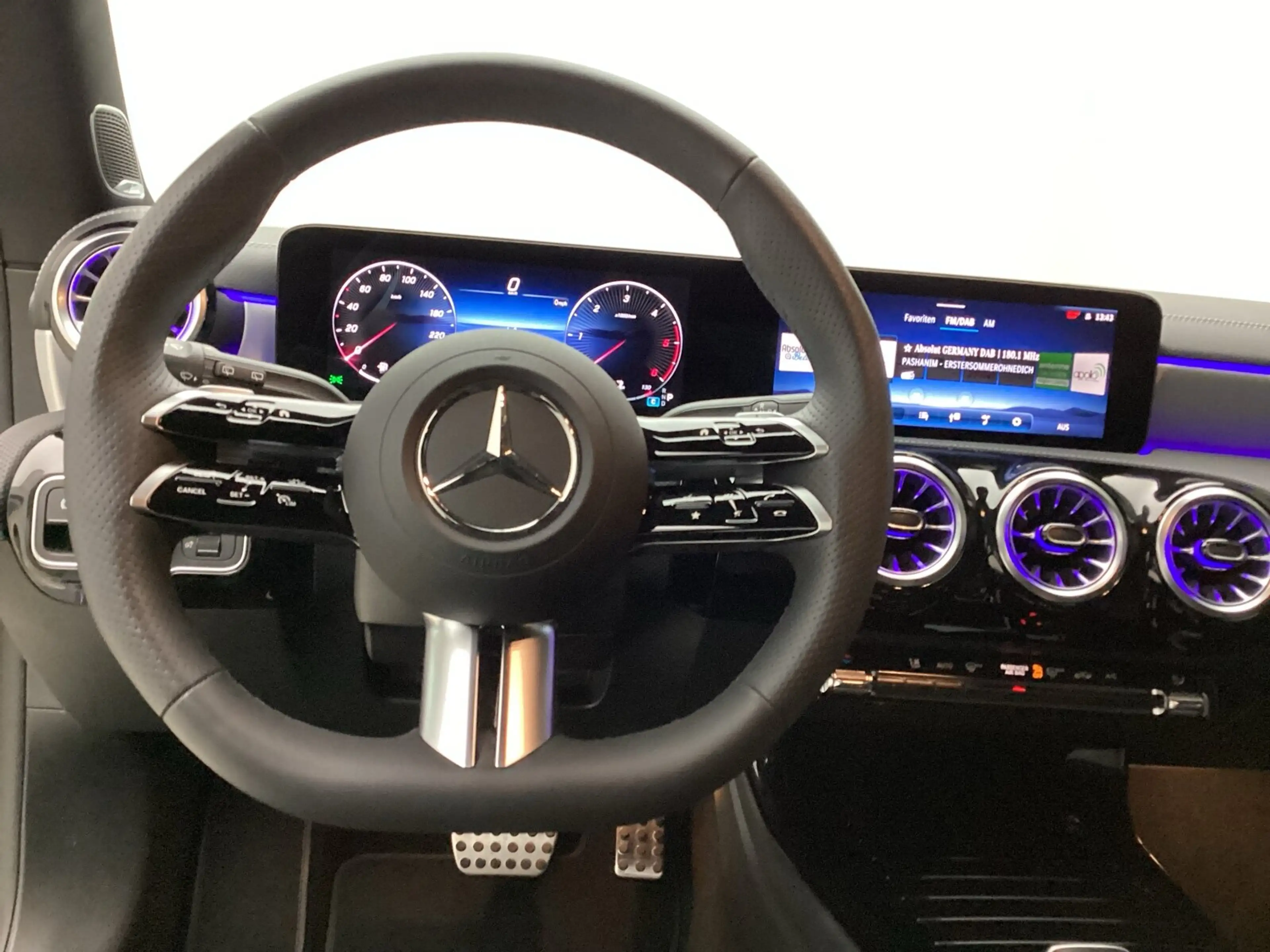 Mercedes-Benz CLA 220 CLA 220 d SB AMG Special Edition Night Distro Navi — photo 13
