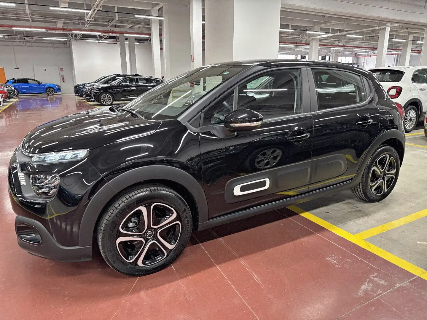 Citroen C3 BlueHDi 100 S&S PLUS Nero - 2