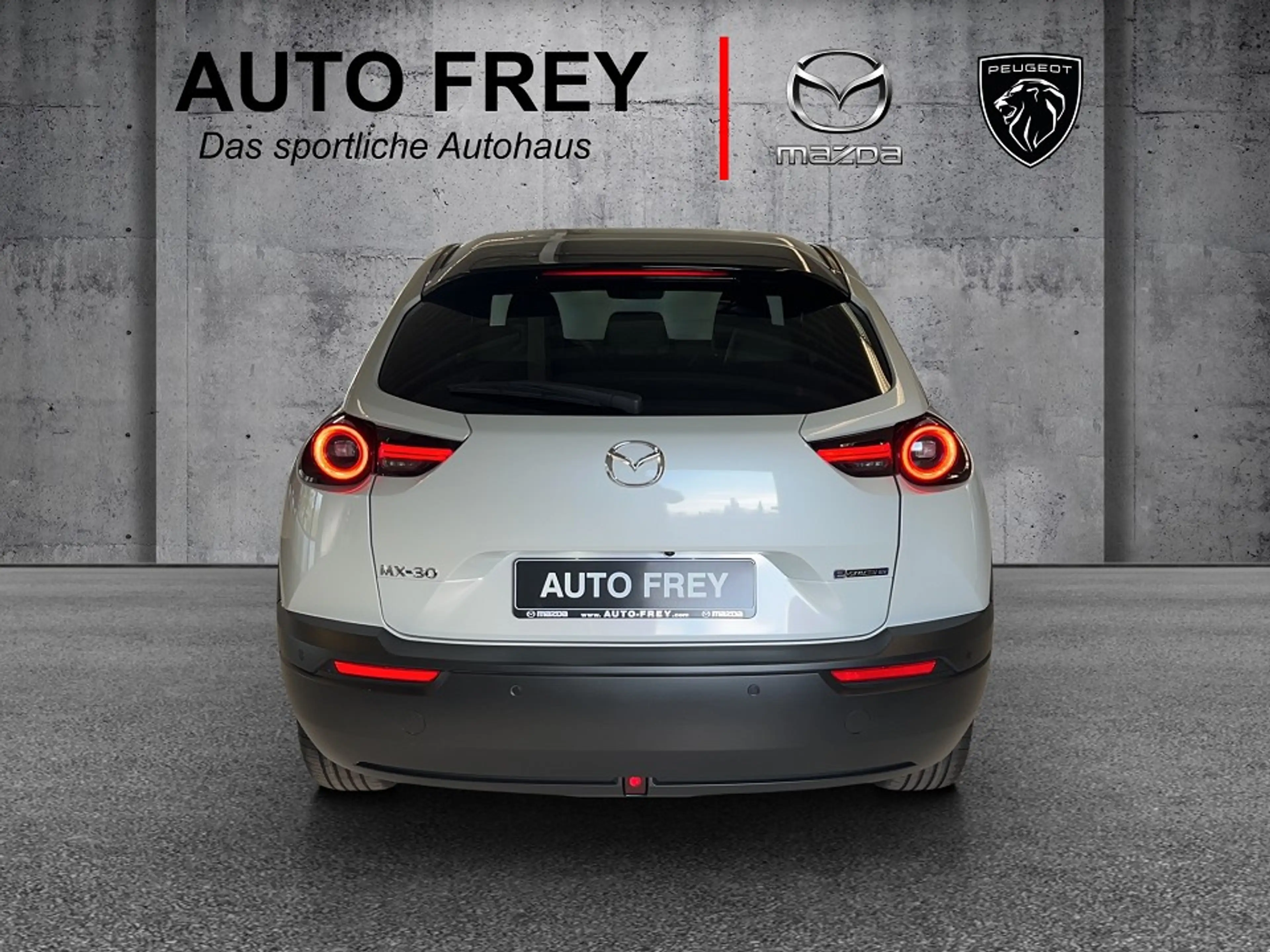 Mazda MX-30 35,5 kWh e-SKYACTIV EV 145 PS — photo 4