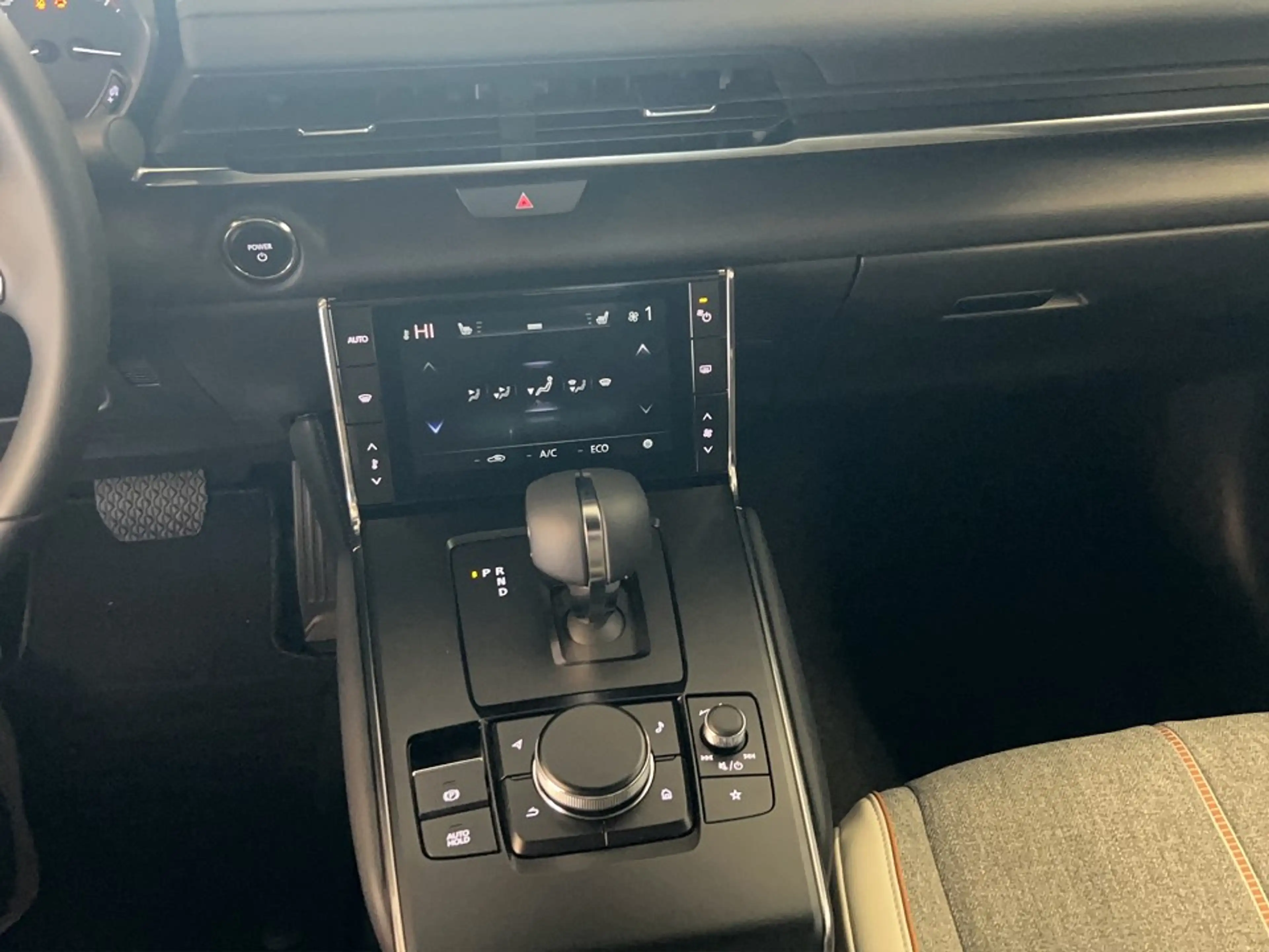 Mazda MX-30 35,5 kWh e-SKYACTIV EV 145 PS — photo 15