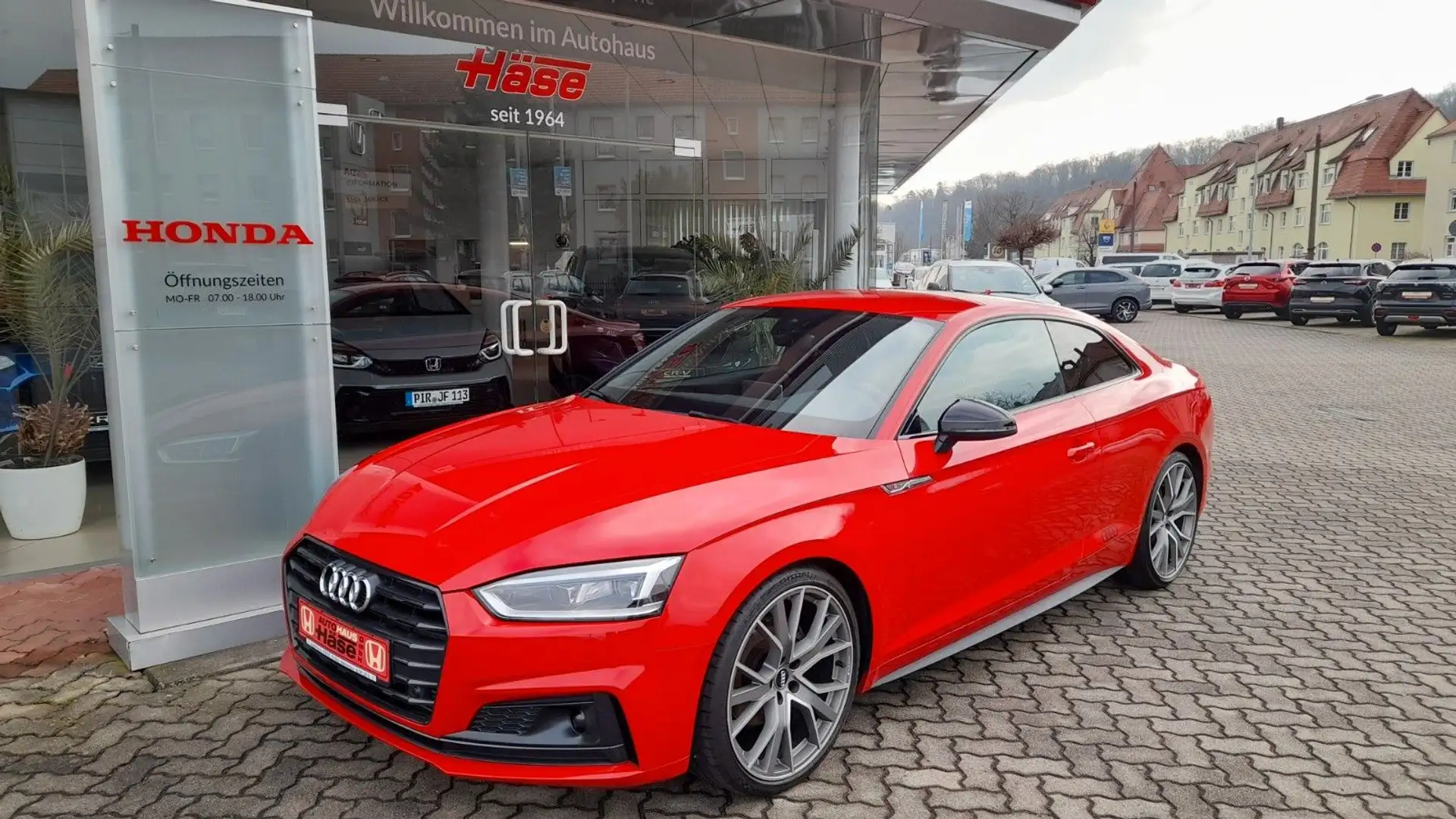 Audi A5 Coupe 40TFSI S tronic S line black LED, ACC Rood - 1