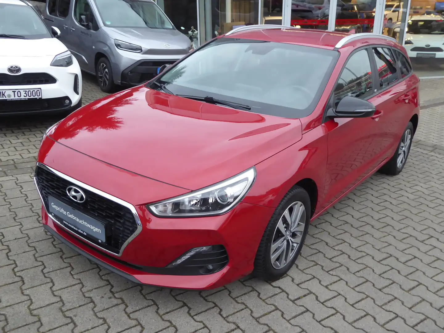 Hyundai i30 CW 1,4 l YES Rood - 1