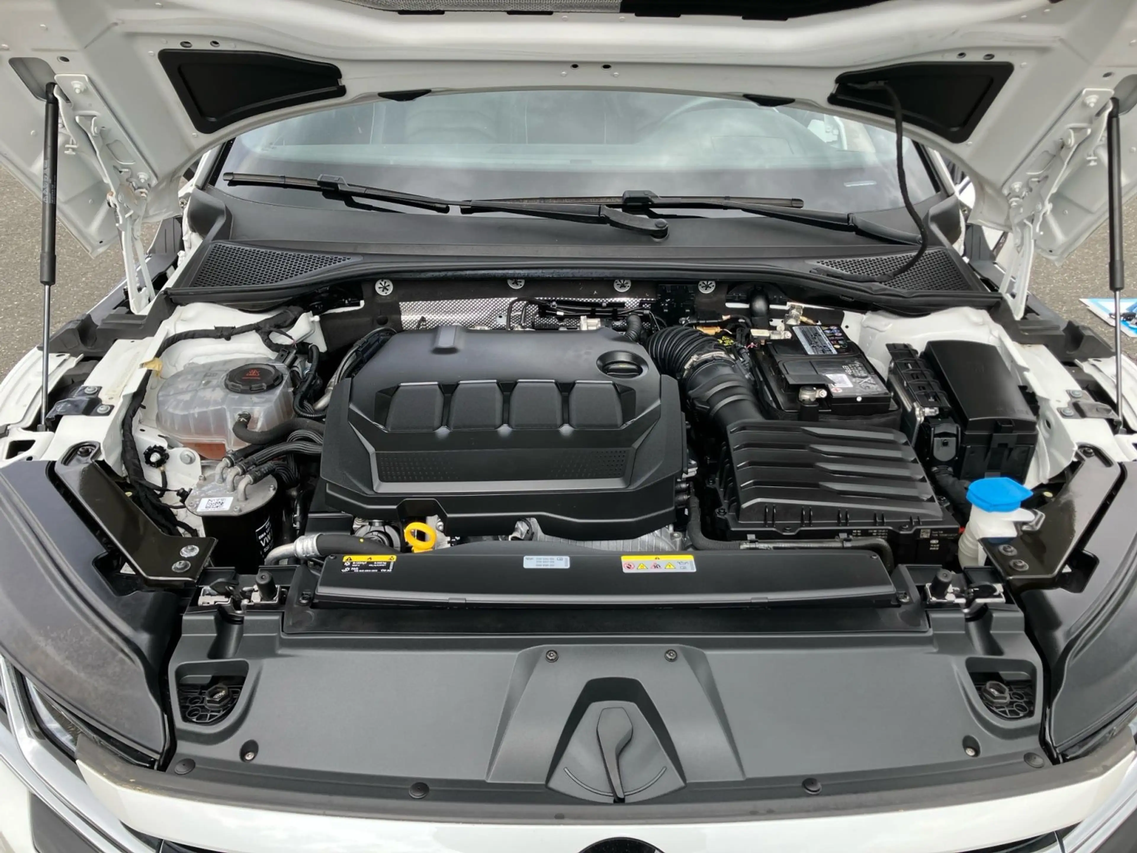 Volkswagen Arteon R-Line 2.0 TDI DSG / HuD — photo 10
