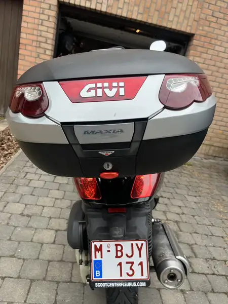 Yamaha XMAX 250 - foto 6