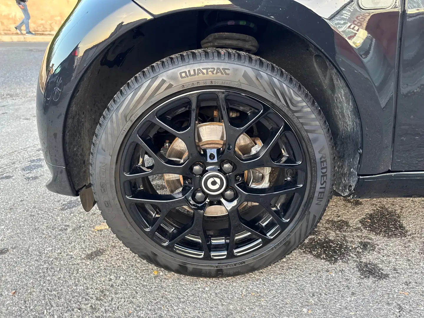 smart forTwo Fortwo 0.9 t JBL 90cv twinamic Super Passion Zwart - 2