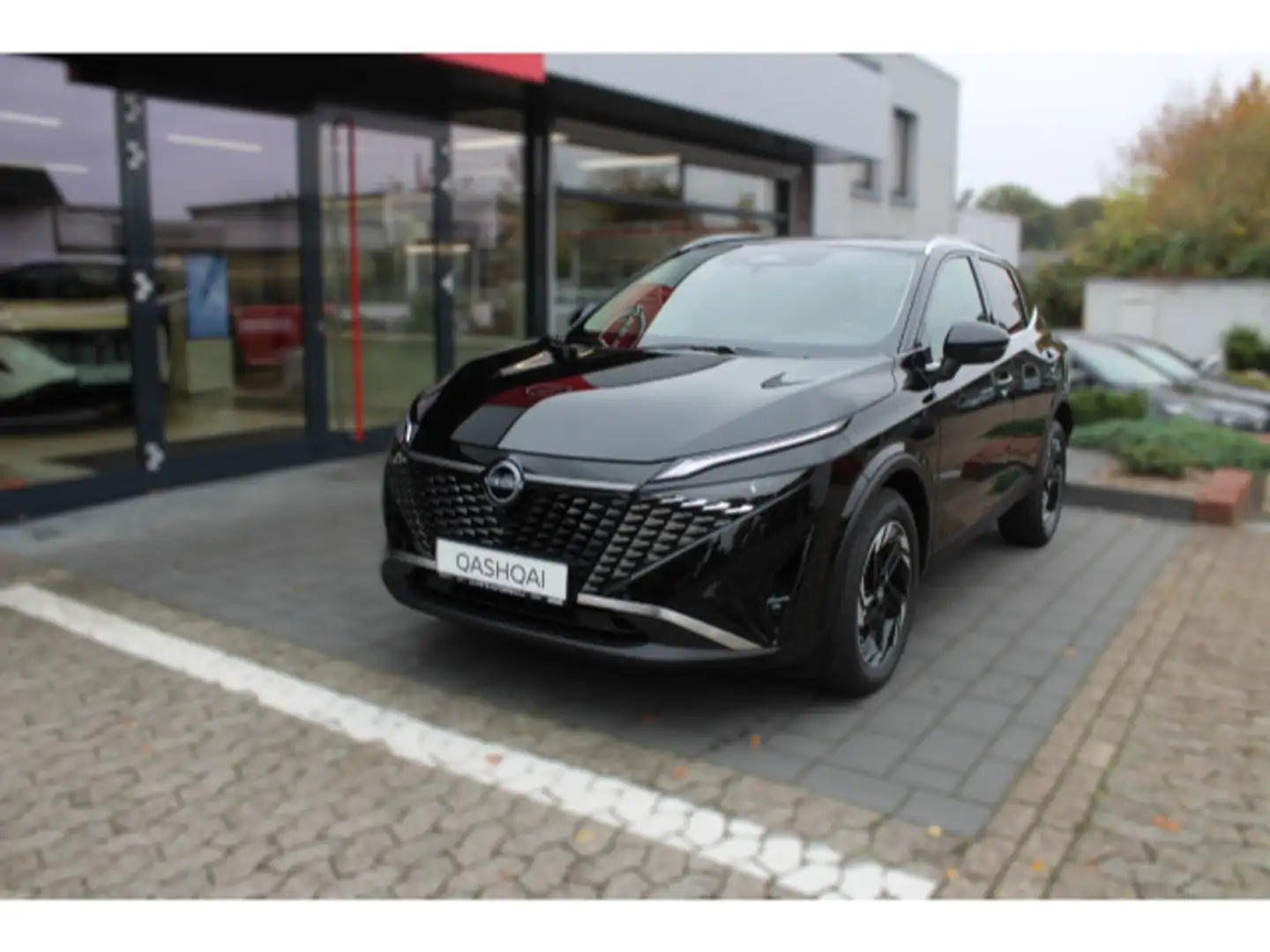 Nissan Qashqai 1.3 DIG-T N-Connecta Winter Schwarz - 2