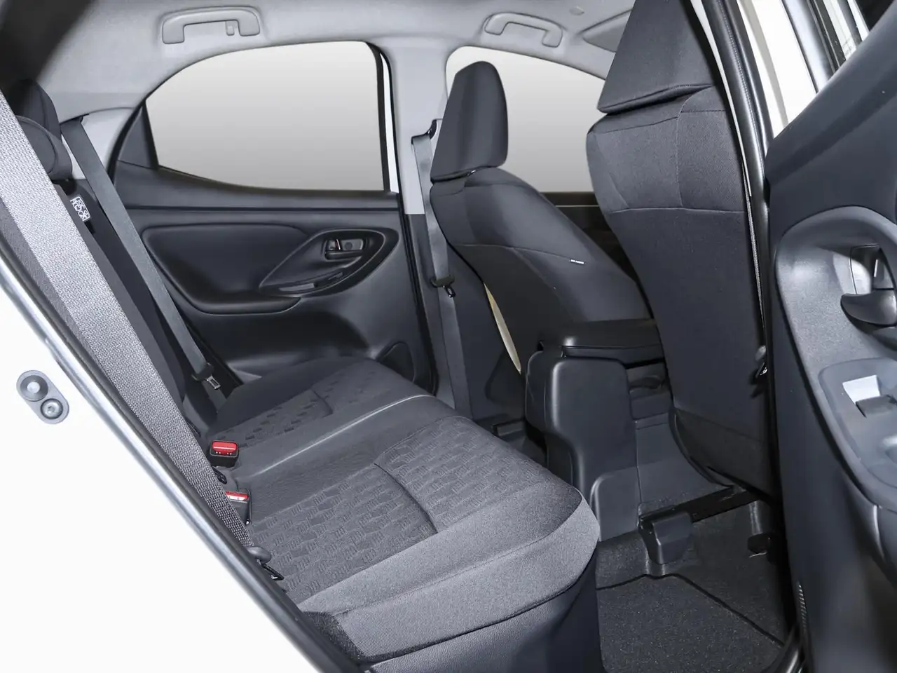 Toyota Yaris 1.5 Hybrid Comfort PDC KLIMA BT ZV SERVO, миниатюра 7