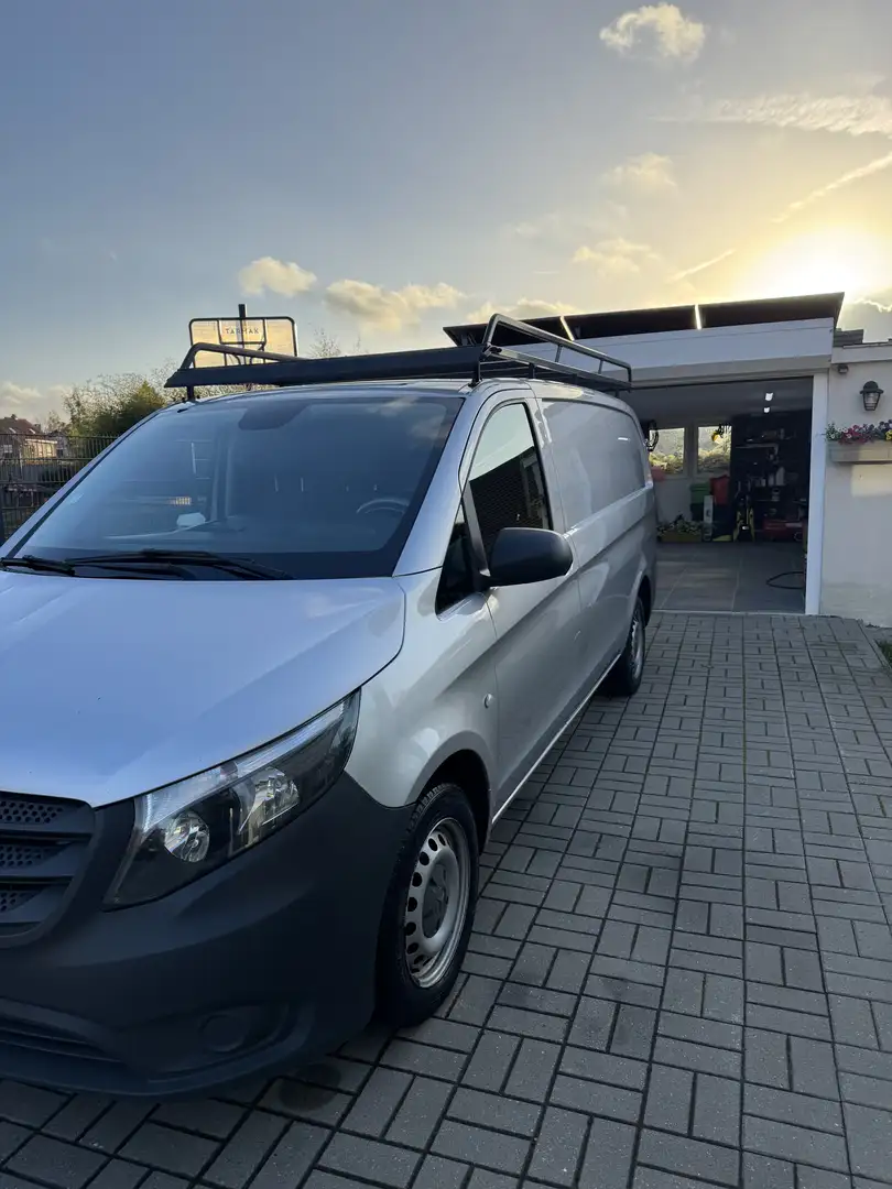 Mercedes-Benz Vito Mercedes-Benz Vito 111 - 2