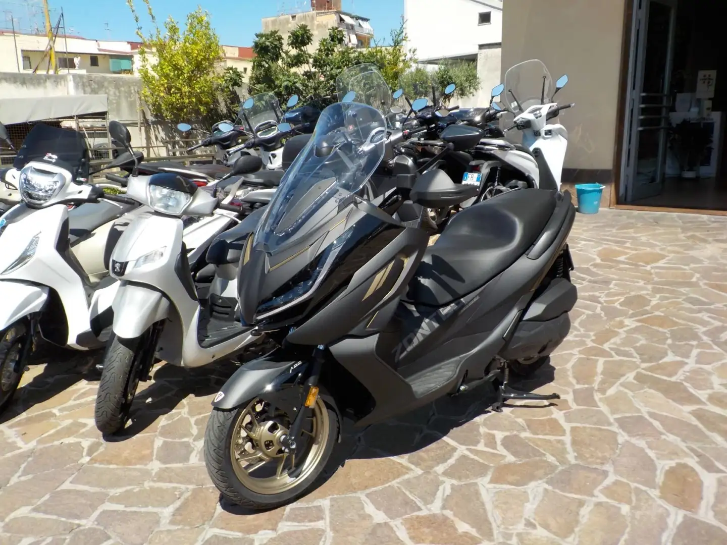 Zontes ZT368 T-E - Anno 2025 Noir - 1
