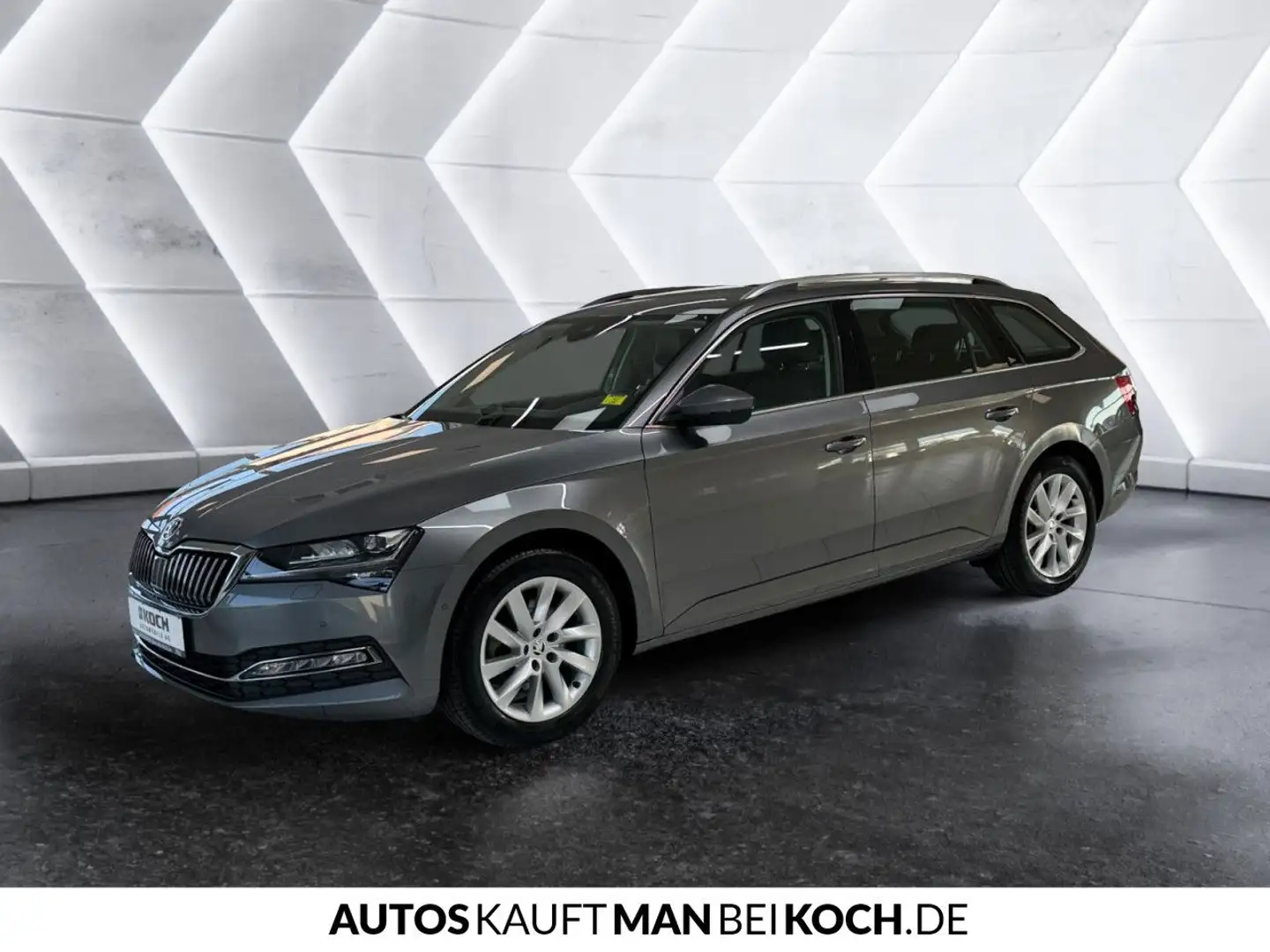 Skoda Superb Combi 2.0 TDI DSG Business LED AHK ACC SHZ Grau - 2