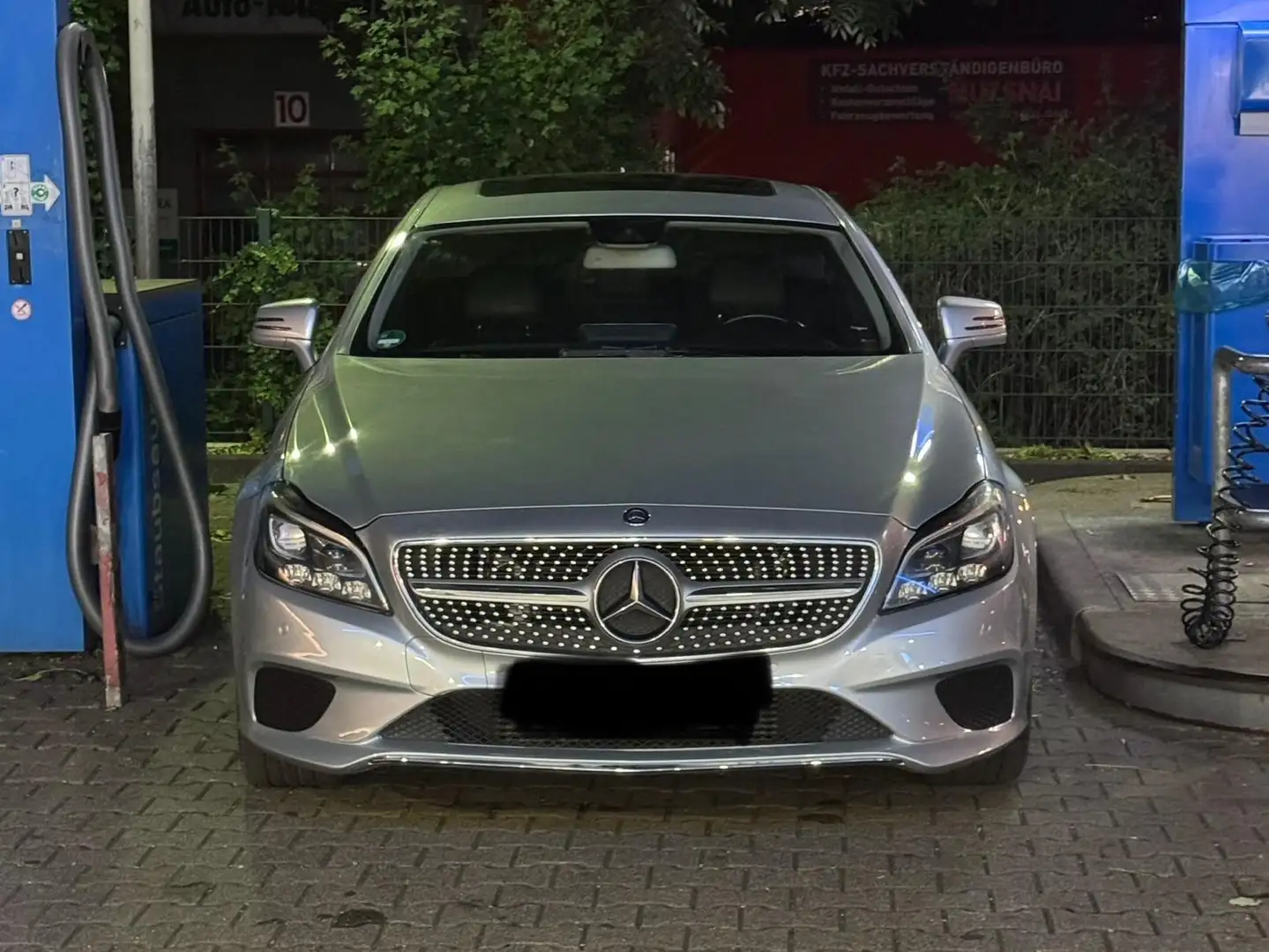 Mercedes-Benz CLS 250 CLS Shooting Brake 250 (BT) d 4Matic 7G-TRONIC Silber - 1
