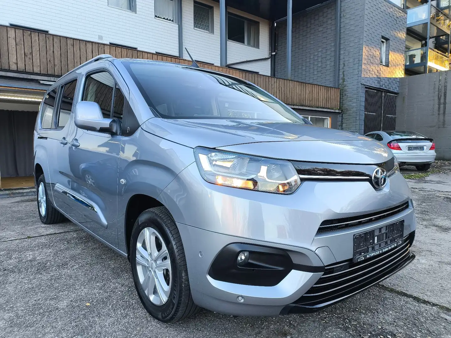 Toyota Proace City Verso L2 Team DE Automatik*7 Sitze Silber - 2