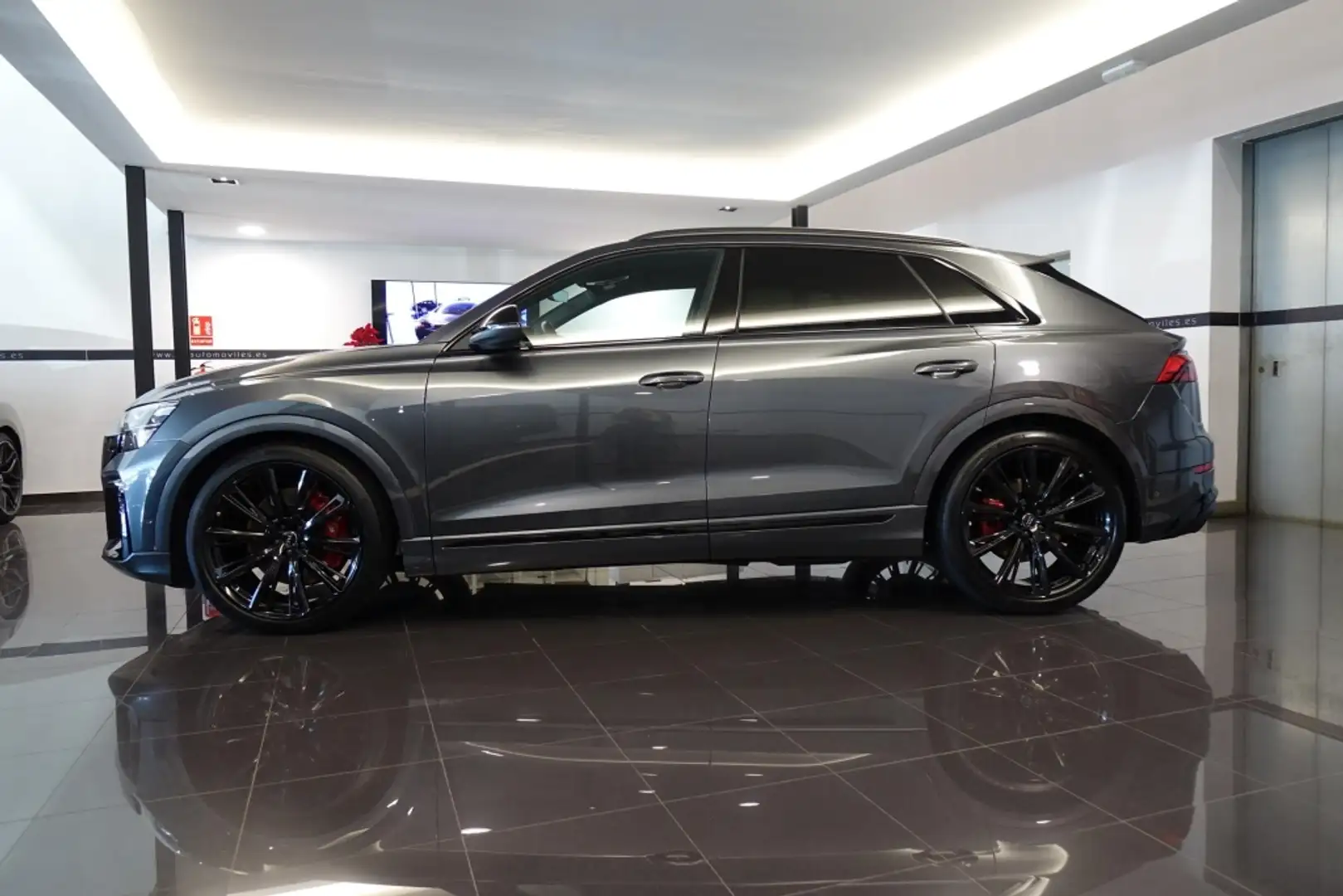 Audi Q8 SQ8 TFSI quattro tiptronic 373kW Gris - 2