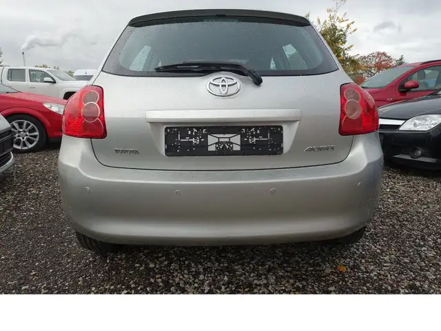 Toyota Auris view 5