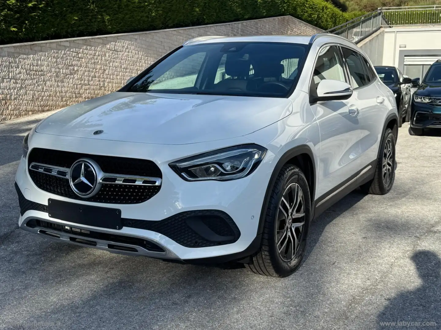 Mercedes-Benz GLA 180 GLA 200 d Automatic Progressive Advanced Blanc - 1