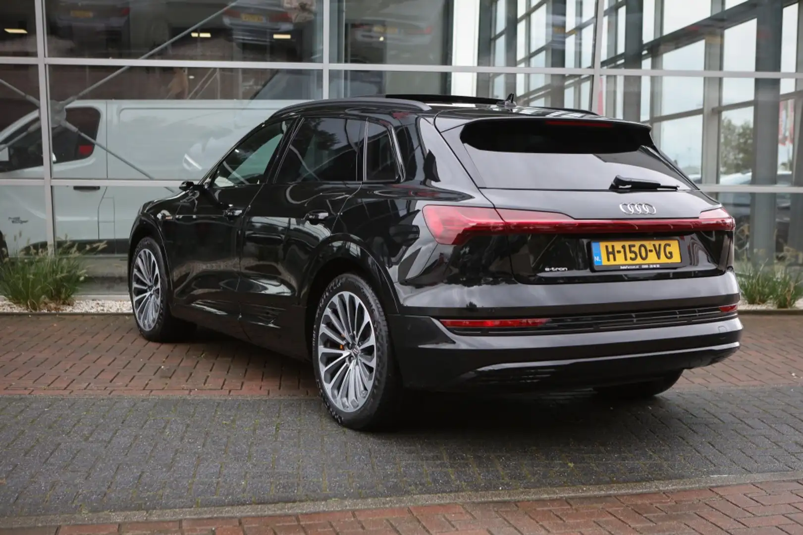Audi e-tron e-tron 55 | Pano | B&O | Schaalstoelen | Schwarz - 2