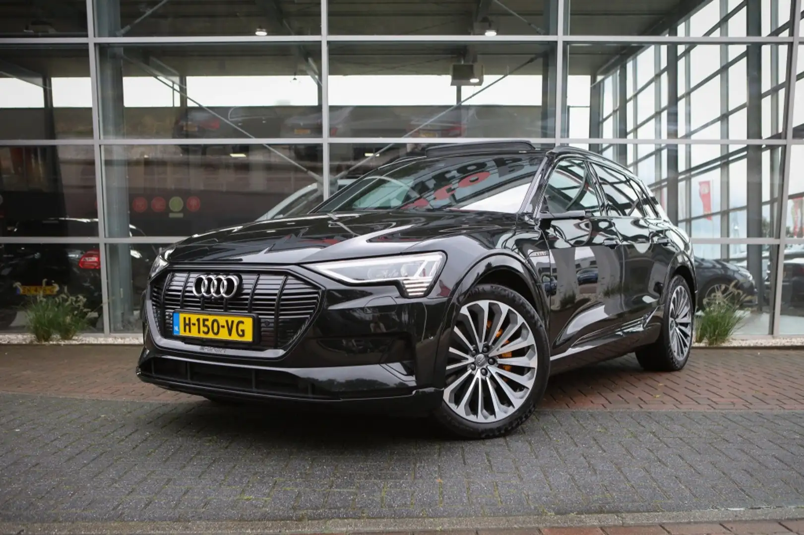 Audi e-tron e-tron 55 | Pano | B&O | Schaalstoelen | Schwarz - 1