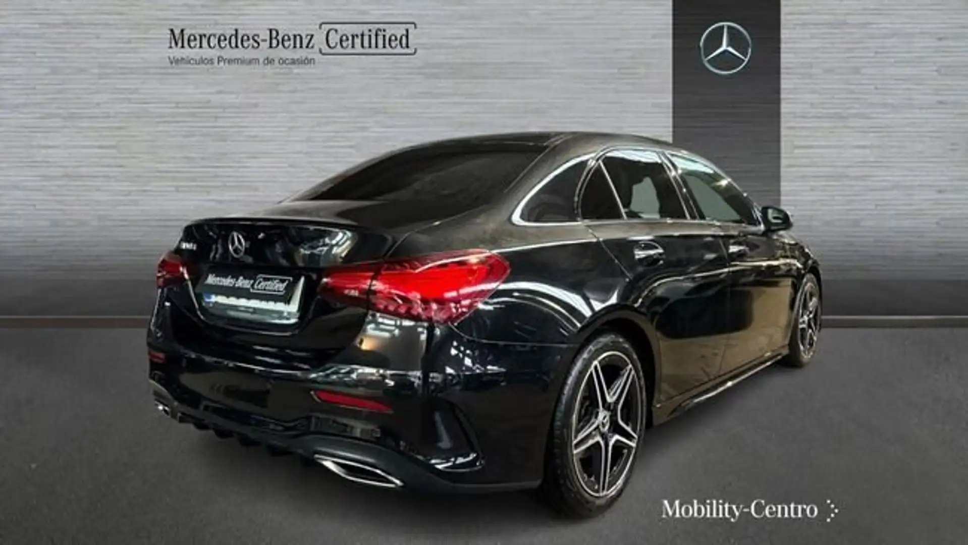 Mercedes-Benz A 180 d Sedán Negro - 2