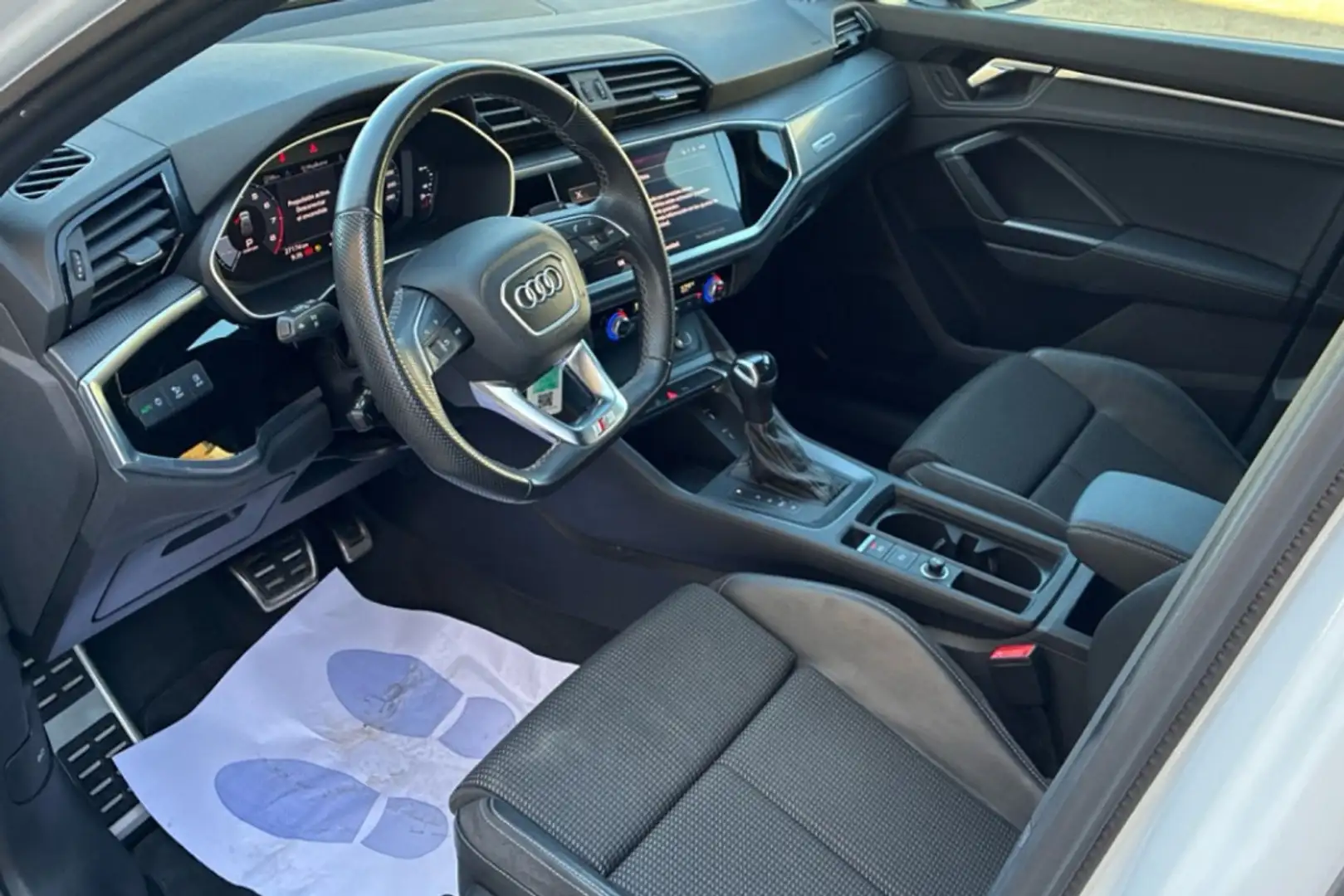 Audi Q3 1.5 35 TFSI S TRONIC BLACK LINE 150 5P Blanco - 2