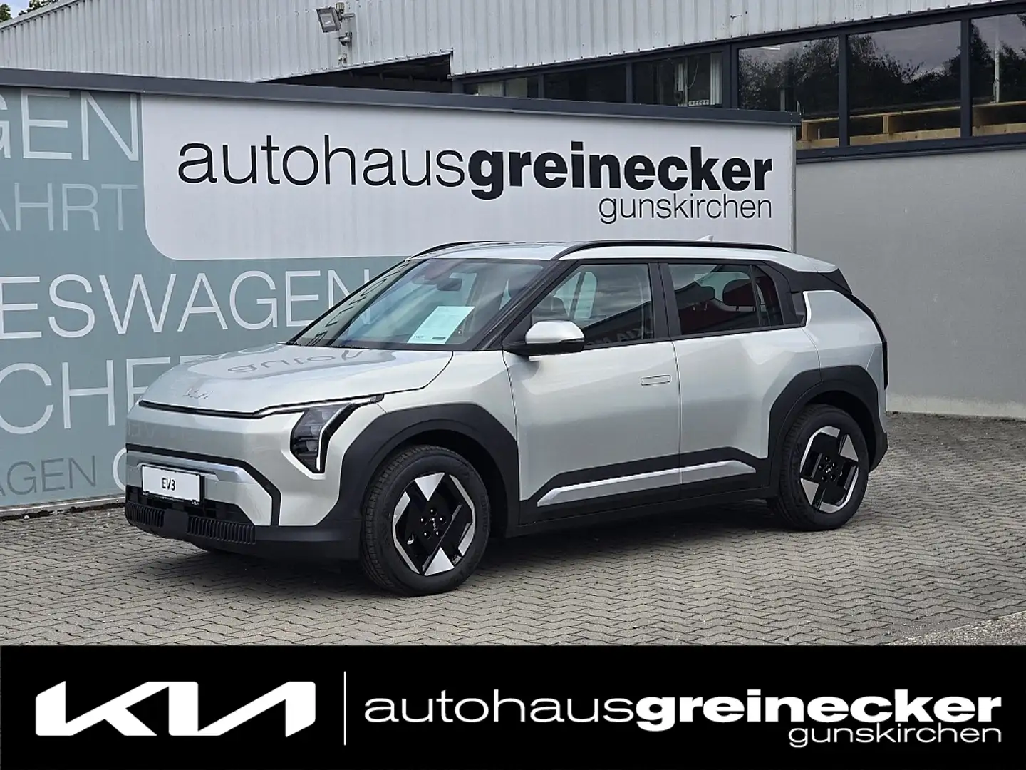 Kia EV3 FWD 81,4kWh Long Range Air Silber - 1