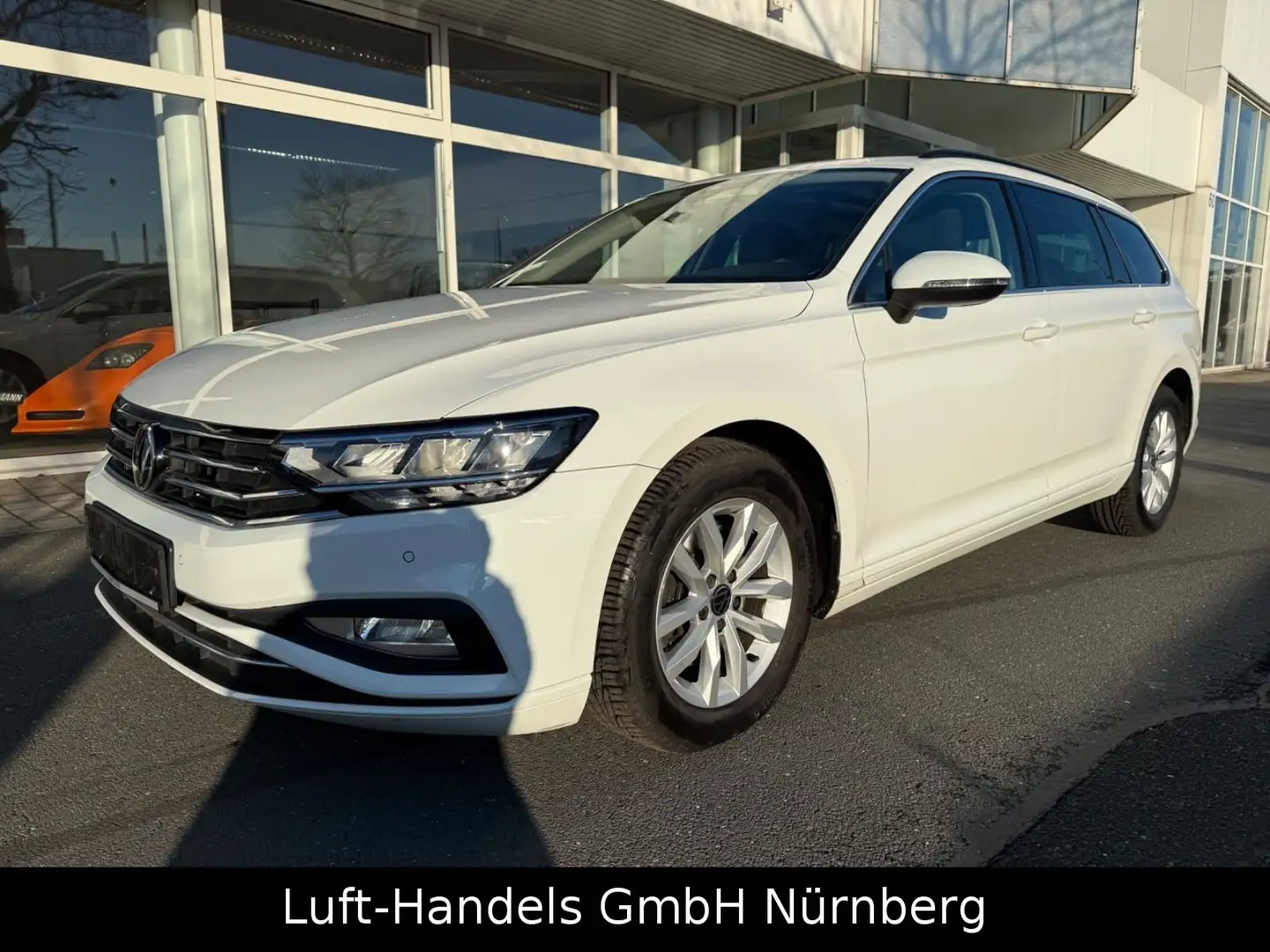 Volkswagen Passat Variant Business DSG LED NAVI ACC Panoram Blanc - 1