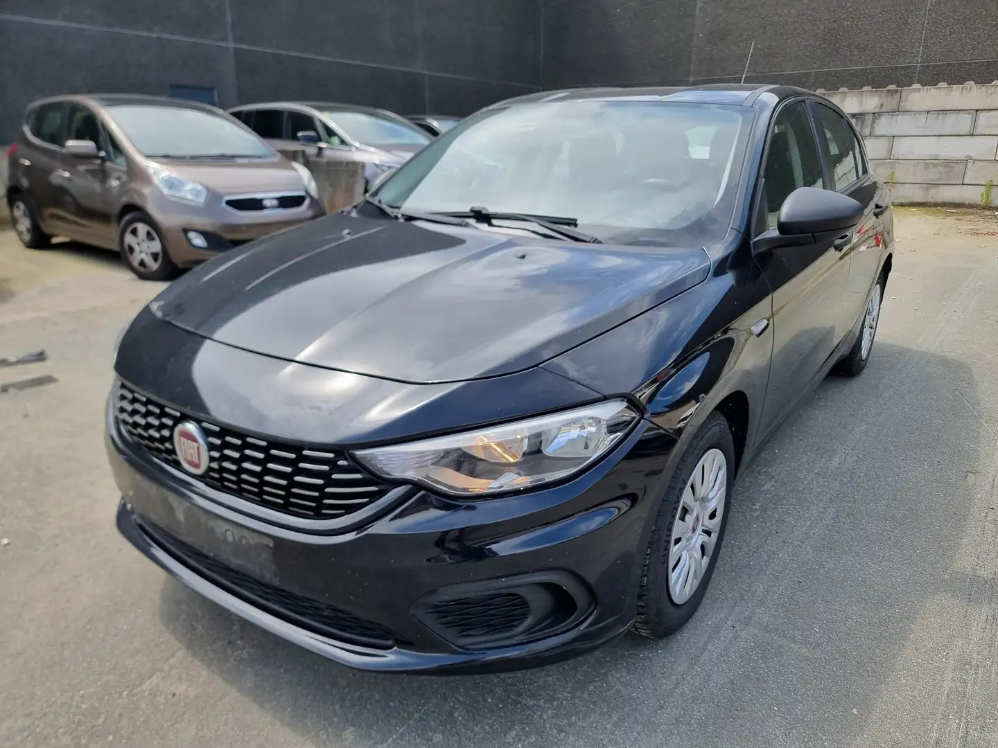 Fiat Tipo 1.4i Pop 1 AN DE GARANTIE Negro - 2