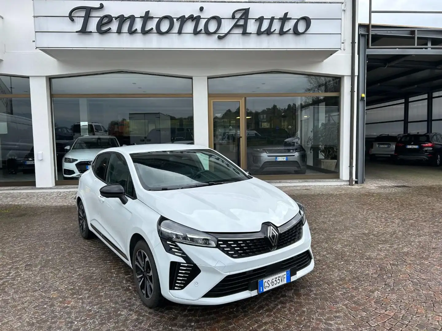 Renault Clio Full Hybrid E-Tech 145 CV 5 porte Techno Bianco - 1