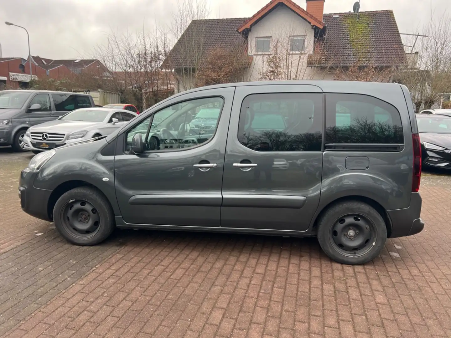 Citroen Berlingo Multispace Selection *1.Hand*AHK*PDC* Grau - 2