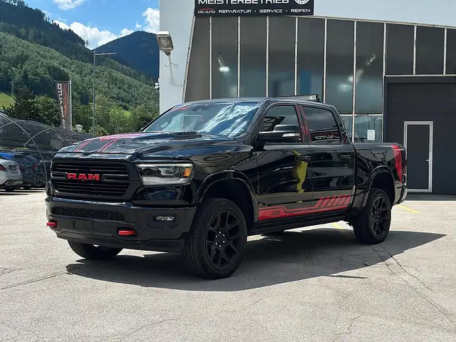 RAM 1500 1500 Laramie Night Edition Crewcab 5.7 L V8 Hemi