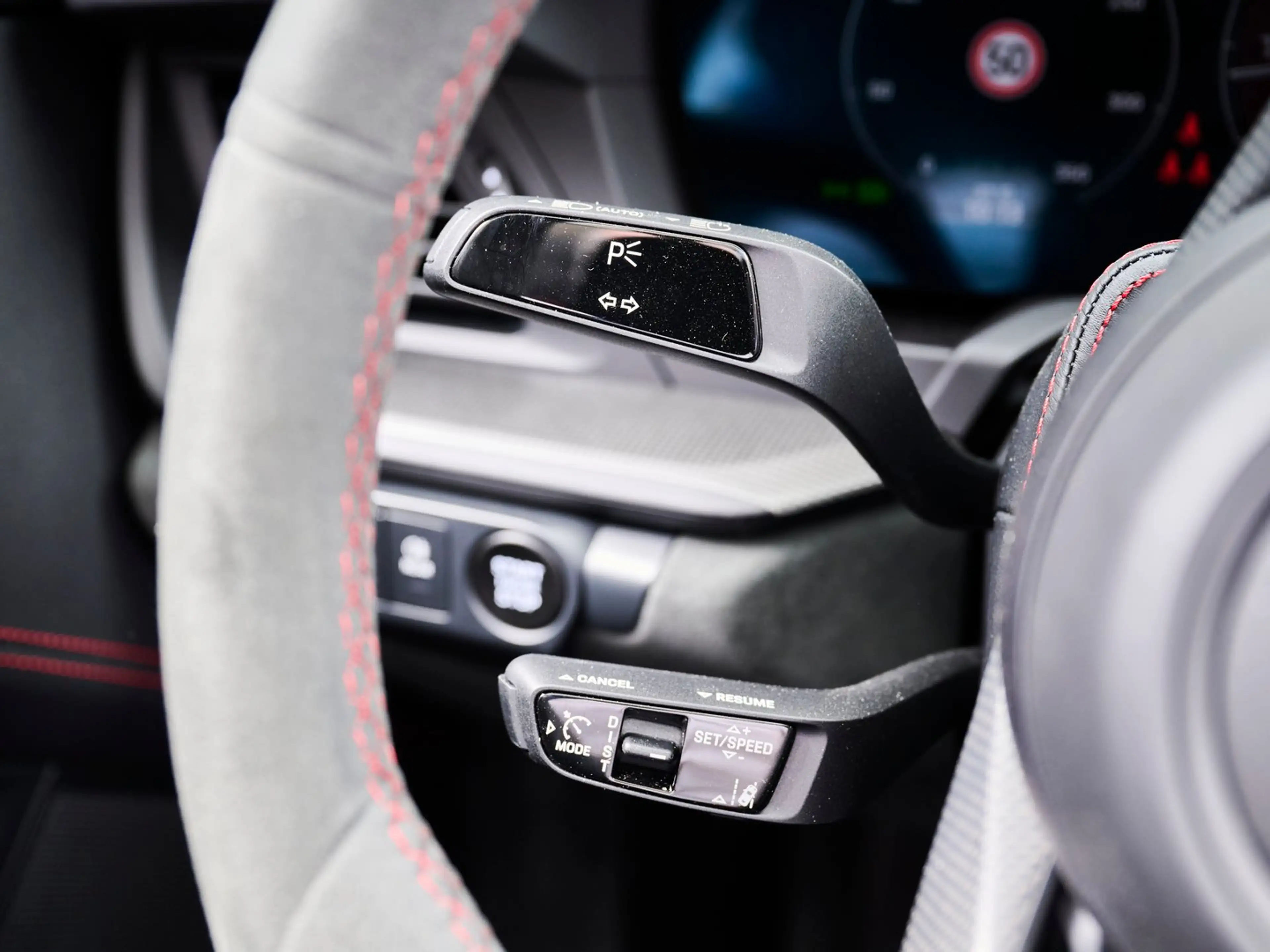 Porsche 911 Carrera 4 GTS Cabriolet — photo 22