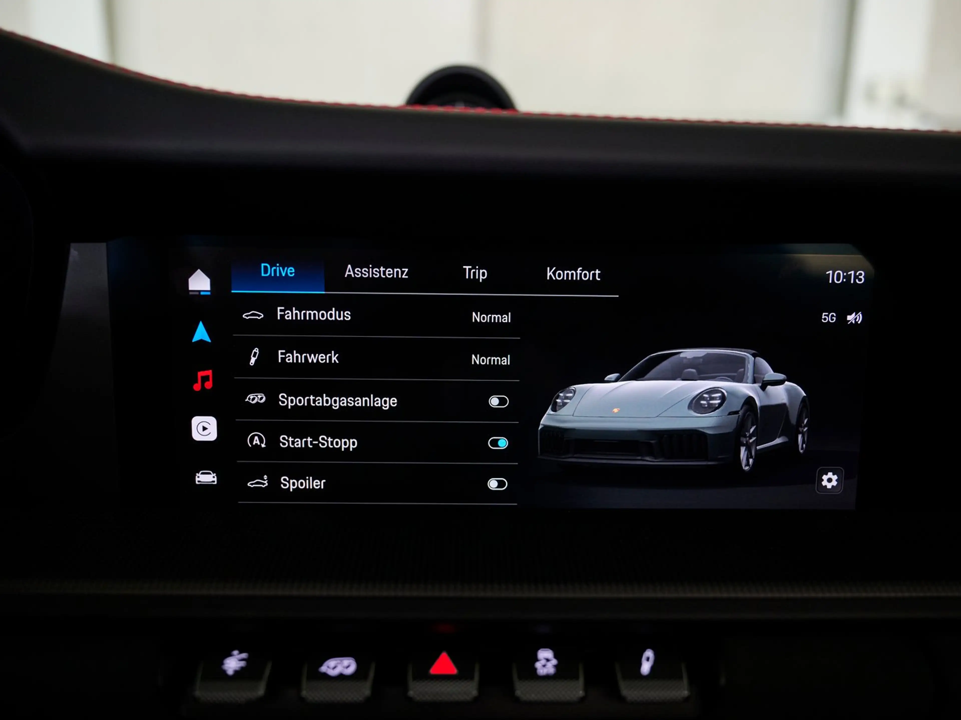 Porsche 911 Carrera 4 GTS Cabriolet — photo 29